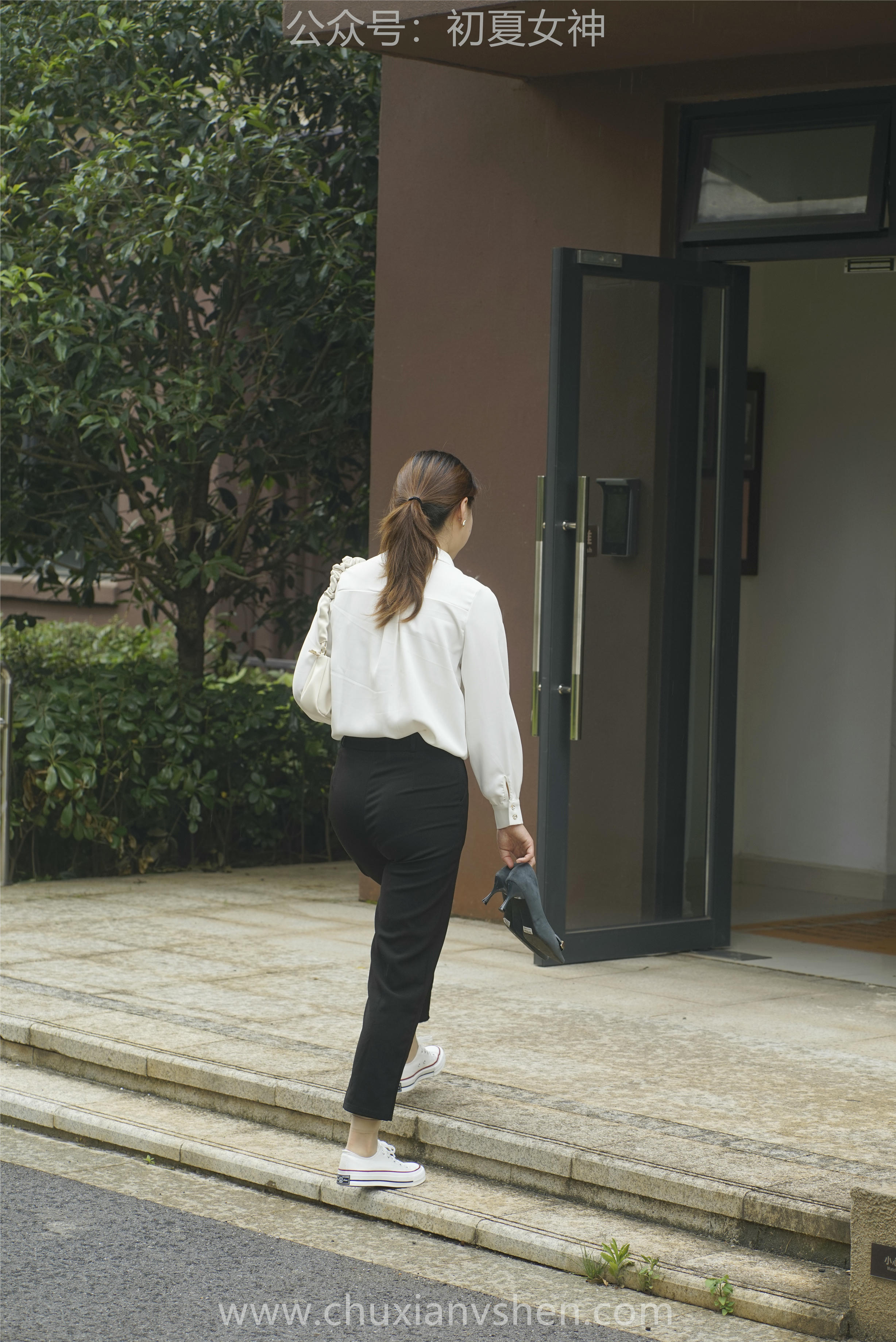 初夏女神 NO.060 小悦悦 职场小白[129P+1V／5.48GB]_第5集