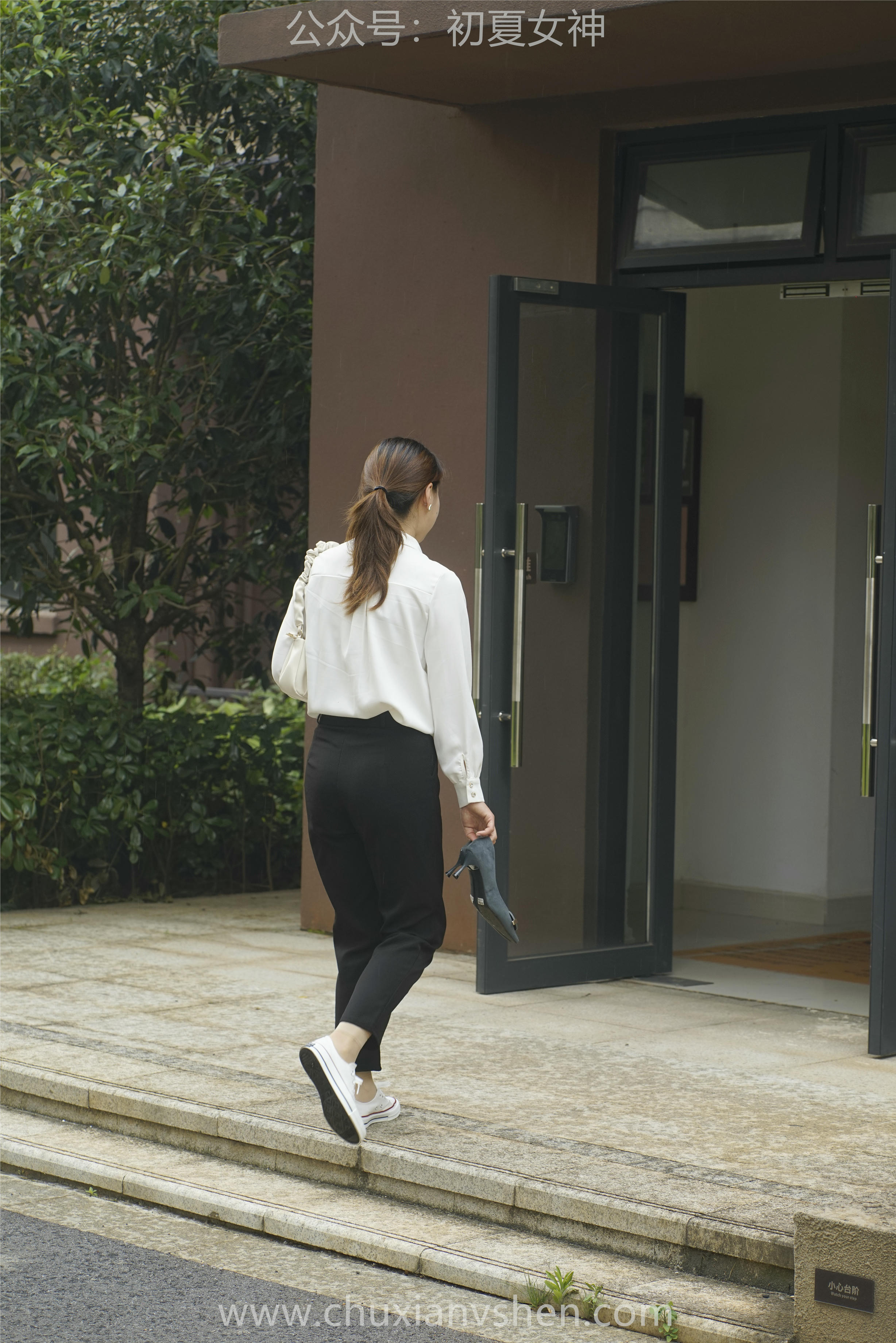 初夏女神 NO.060 小悦悦 职场小白[129P+1V／5.48GB]_第5集