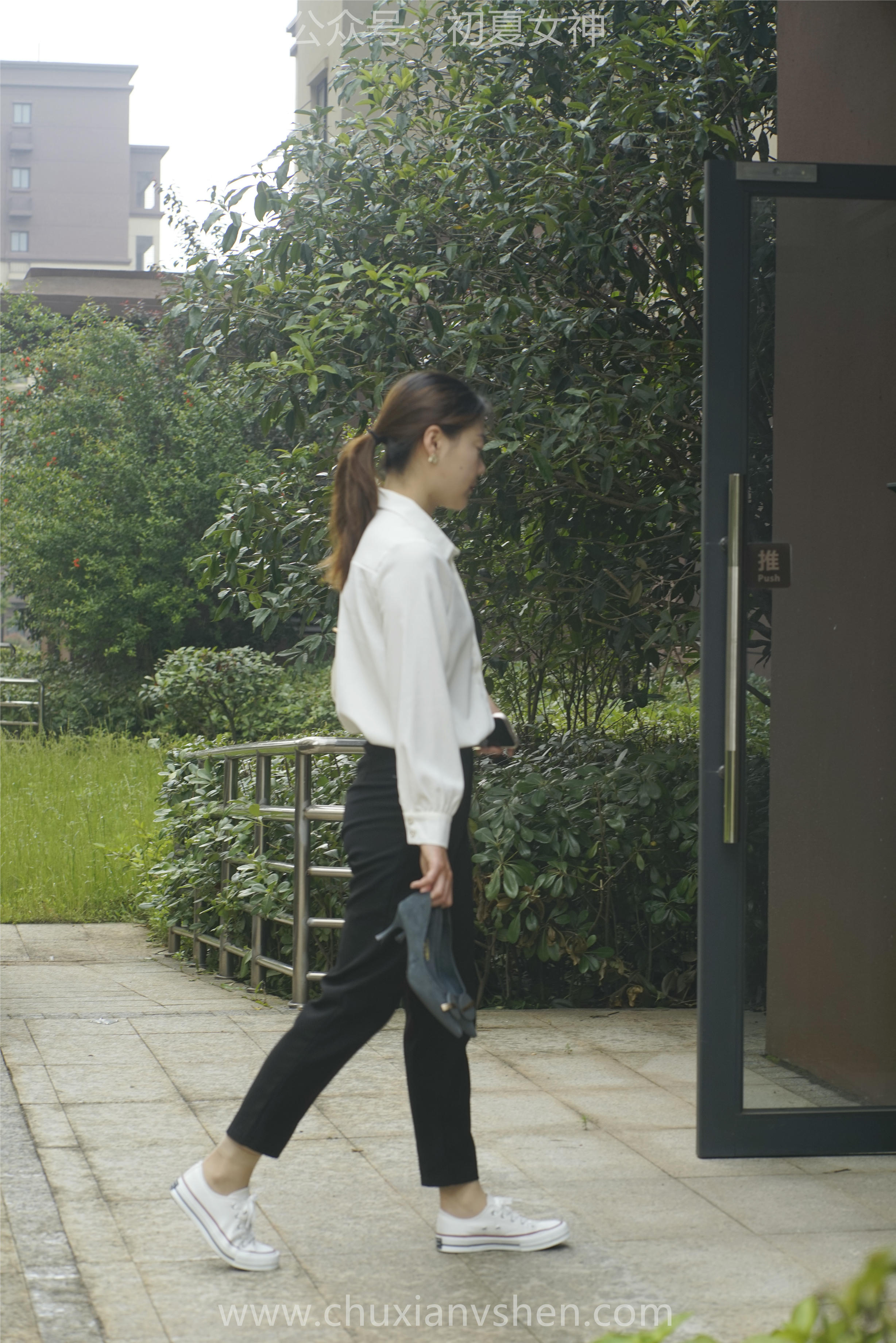 初夏女神 NO.060 小悦悦 职场小白[129P+1V／5.48GB]_第5集