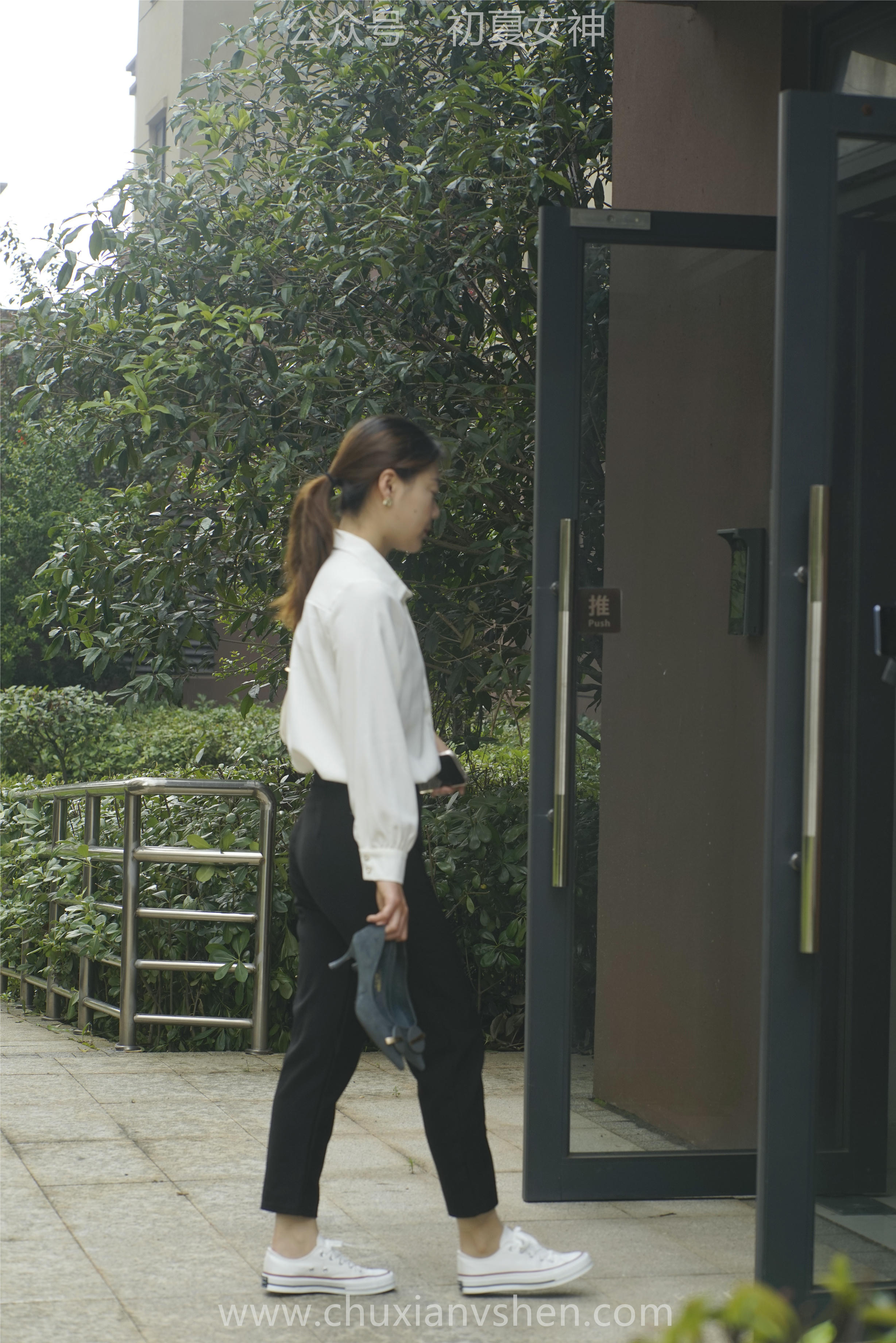 初夏女神 NO.060 小悦悦 职场小白[129P+1V／5.48GB]_第5集