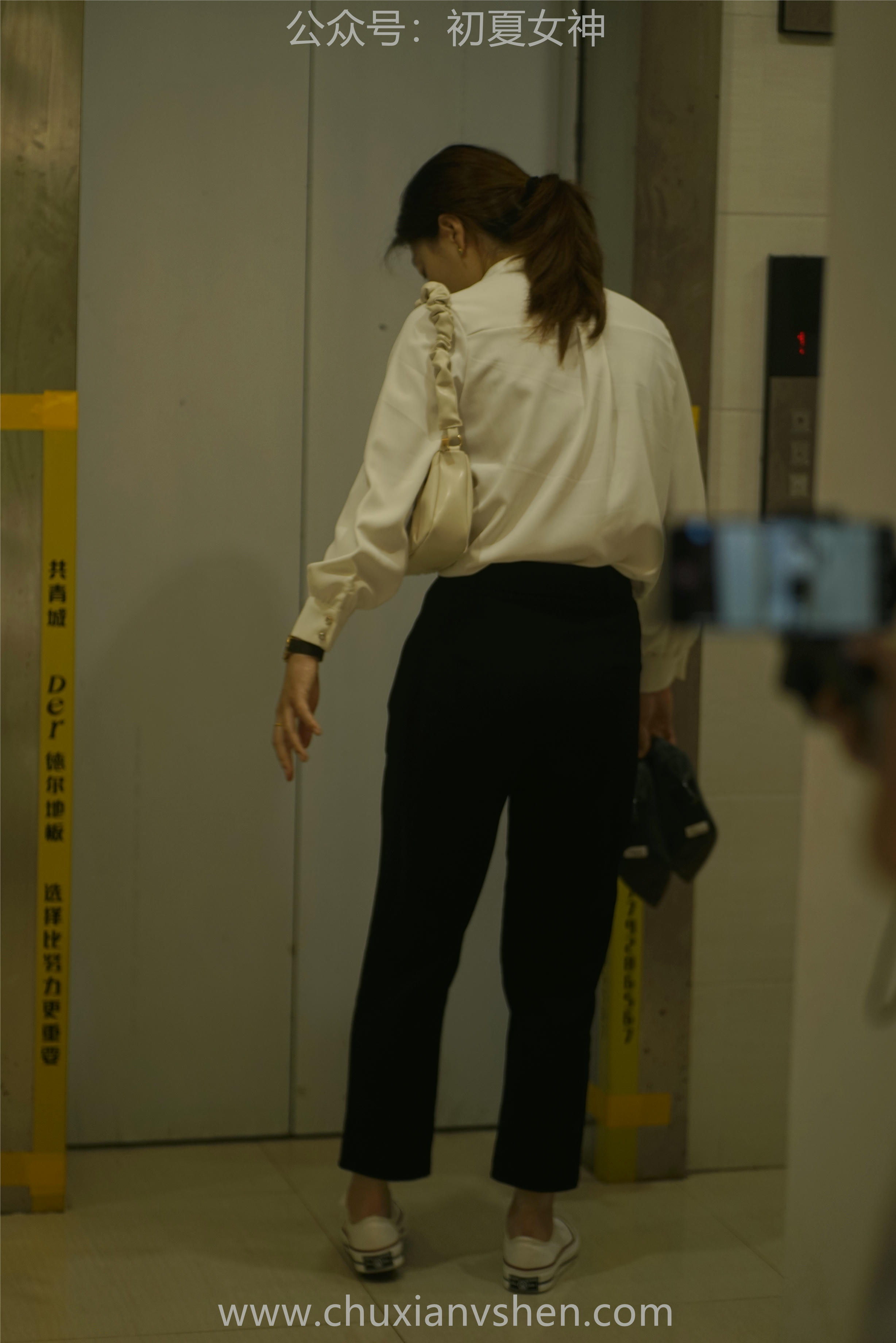 初夏女神 NO.060 小悦悦 职场小白[129P+1V／5.48GB]_第5集