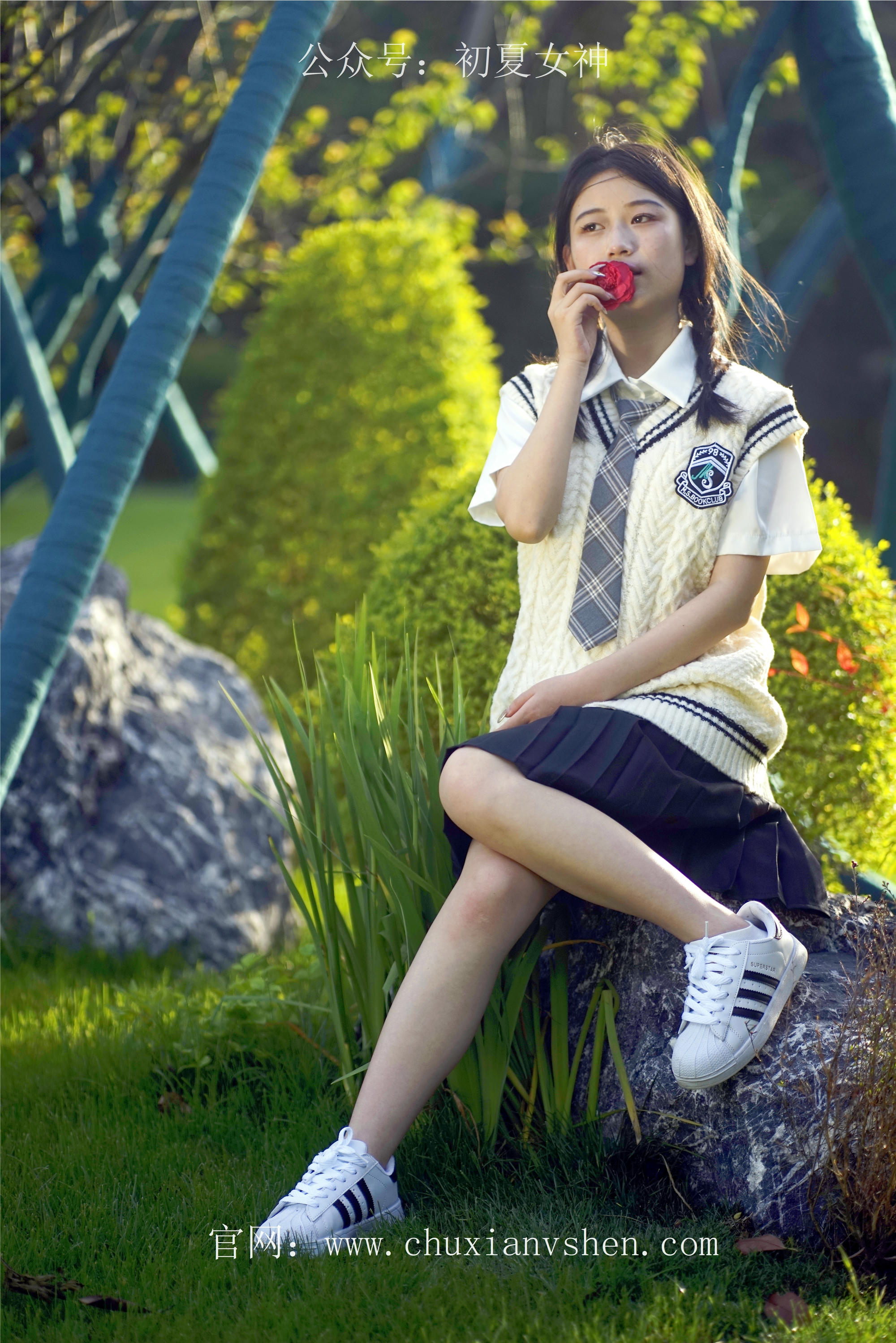 初夏女神 NO.061 念念 春秋JK套搭配三叶草贝壳头鞋[115P+1V／4.92GB]_第6集