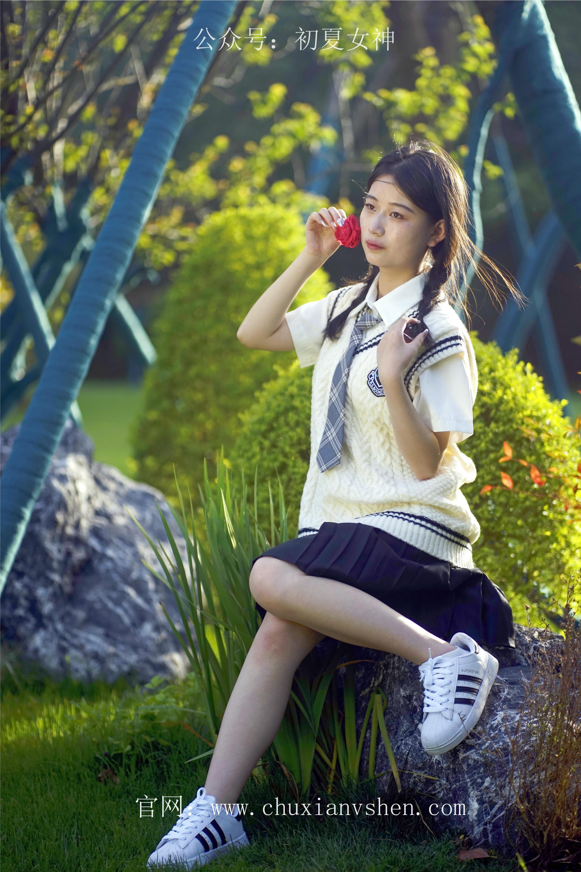 初夏女神 NO.061 念念 春秋JK套搭配三叶草贝壳头鞋[115P+1V／4.92GB]_第6集