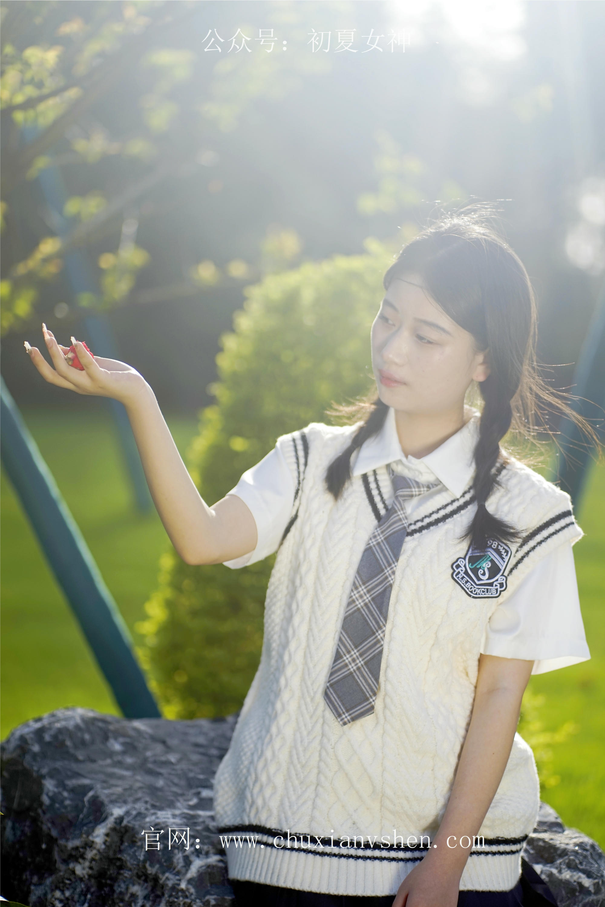 初夏女神 NO.061 念念 春秋JK套搭配三叶草贝壳头鞋[115P+1V／4.92GB]_第5集