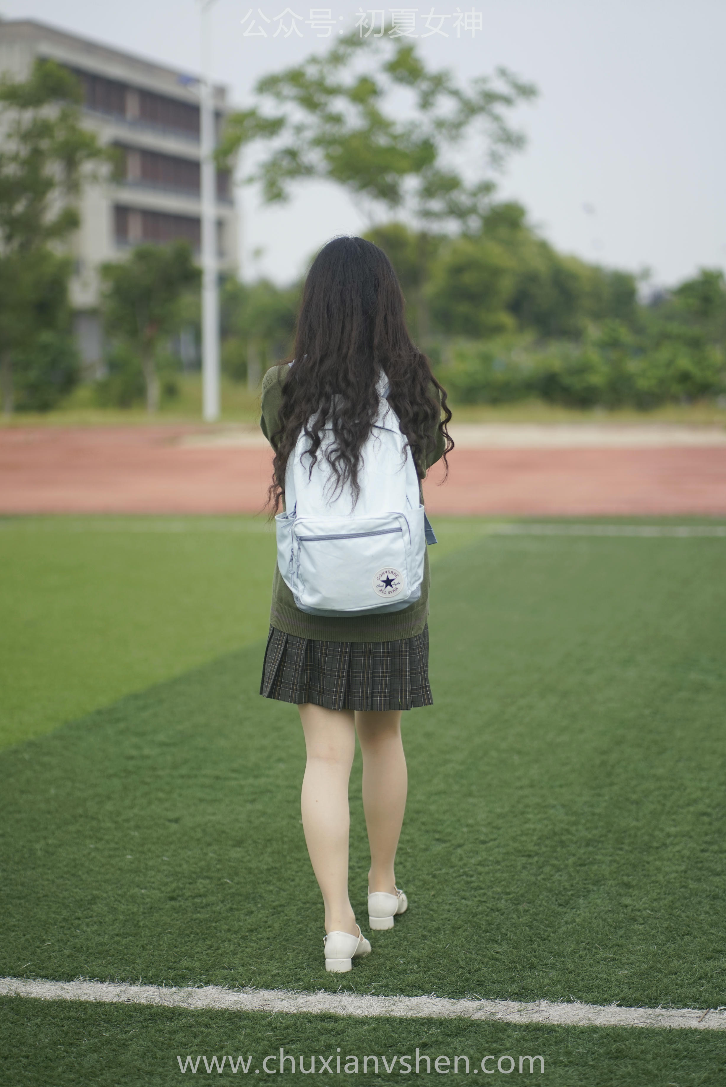 初夏女神 NO.064 欢欢 新晋学妹-学妹的一天[164P+1V／8.72GB]_第8集