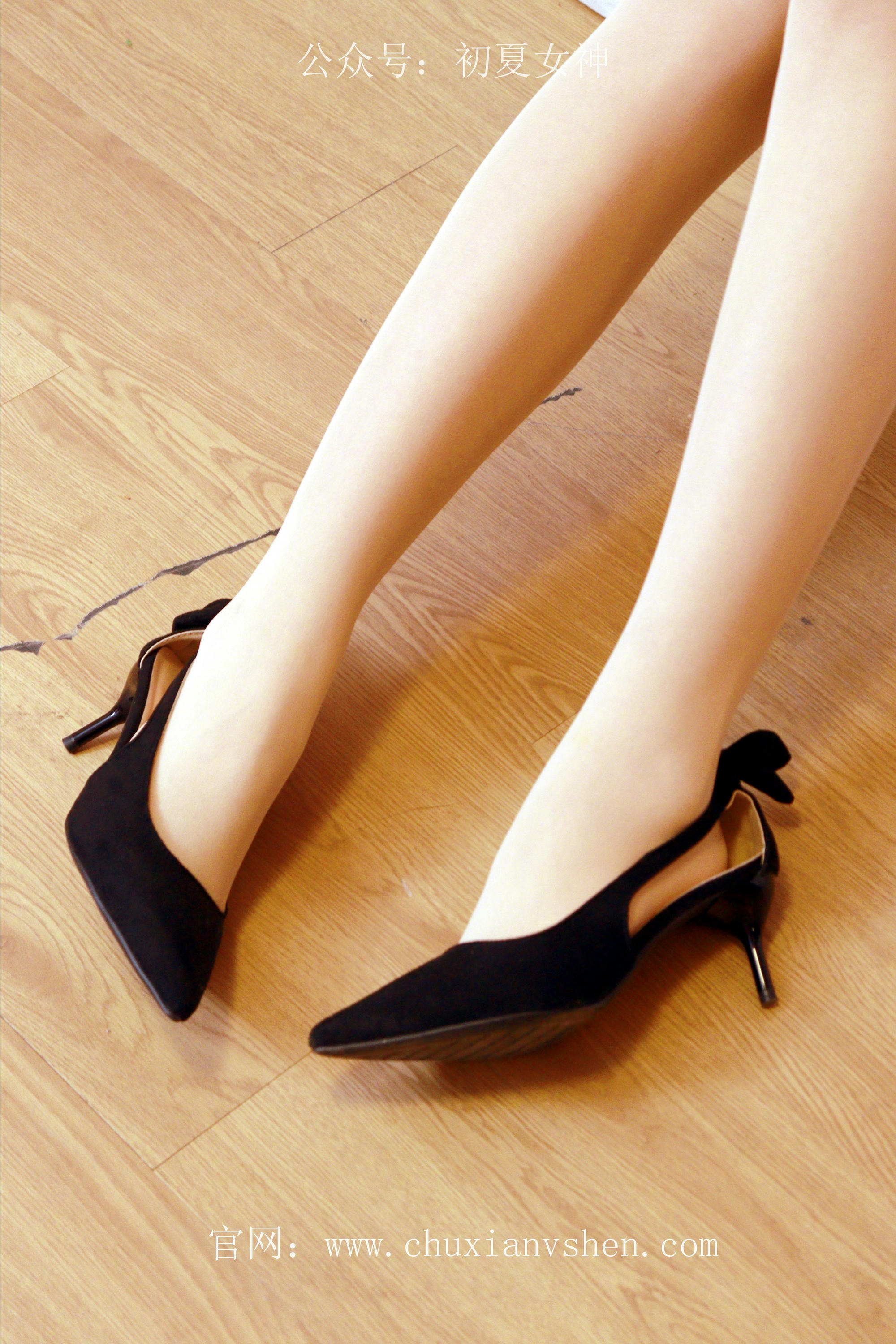 初夏女神 NO.065 依依 家教工装搭配高跟鞋[120P+1V／6.24GB]_第3集