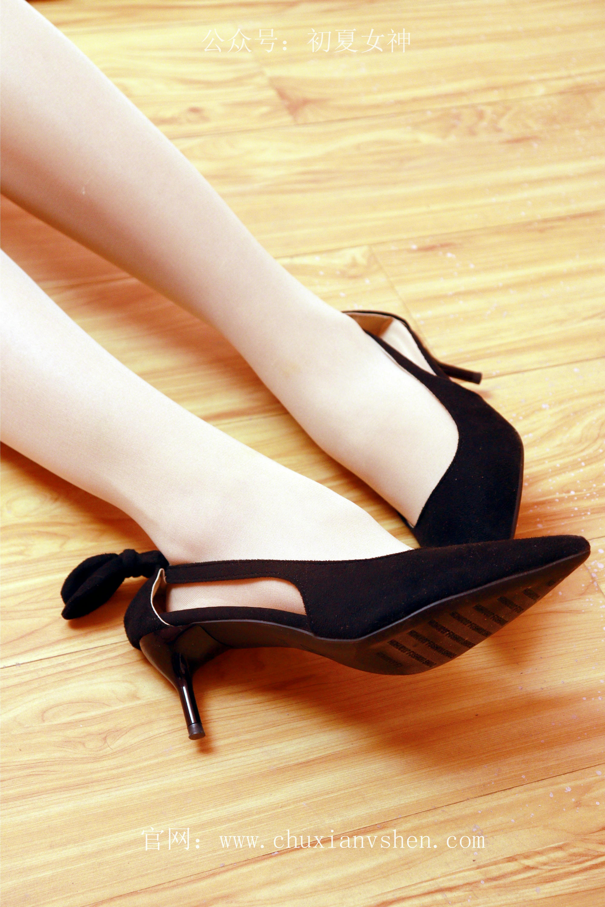 初夏女神 NO.065 依依 家教工装搭配高跟鞋[120P+1V／6.24GB]_第4集