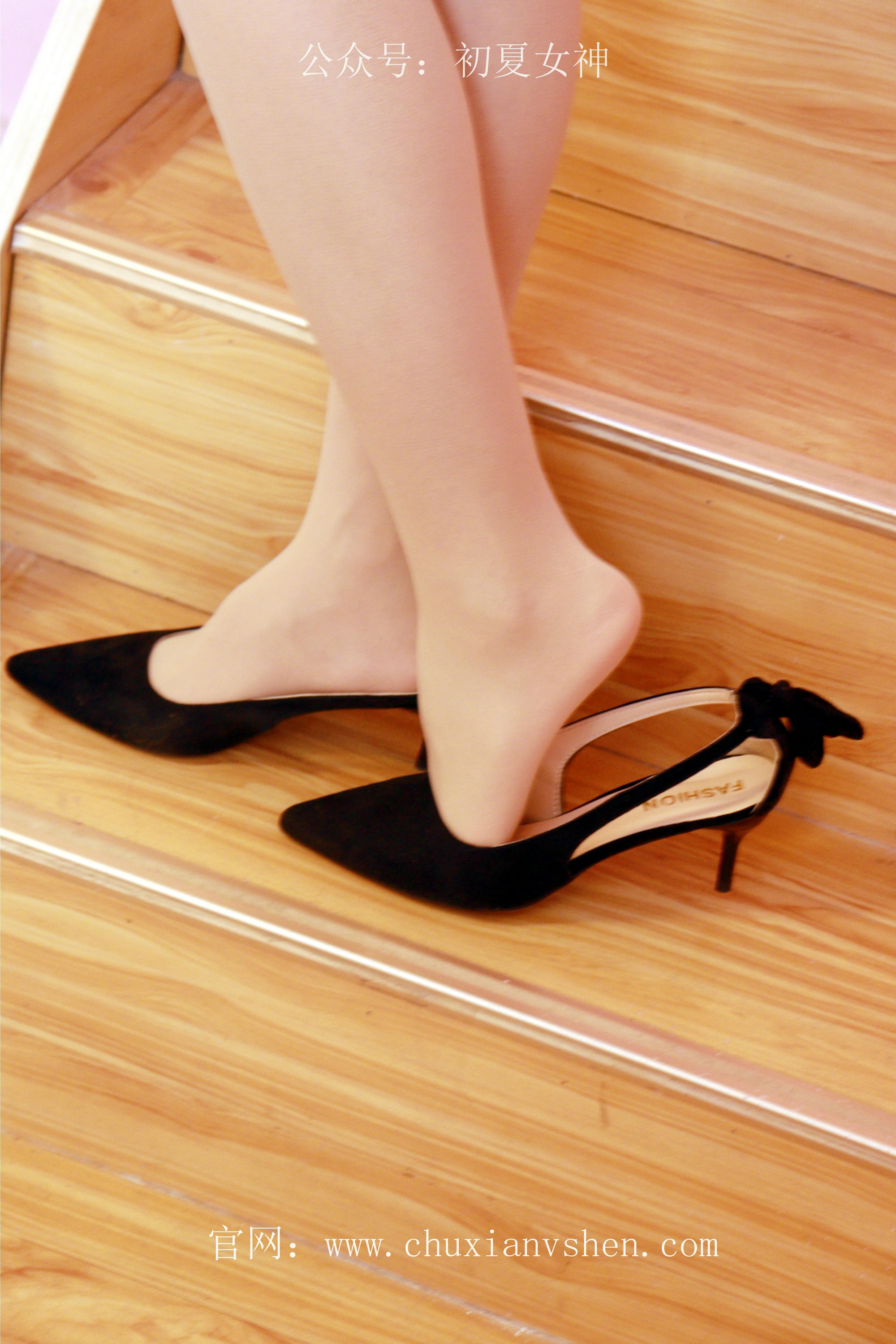 初夏女神 NO.065 依依 家教工装搭配高跟鞋[120P+1V／6.24GB]_第4集