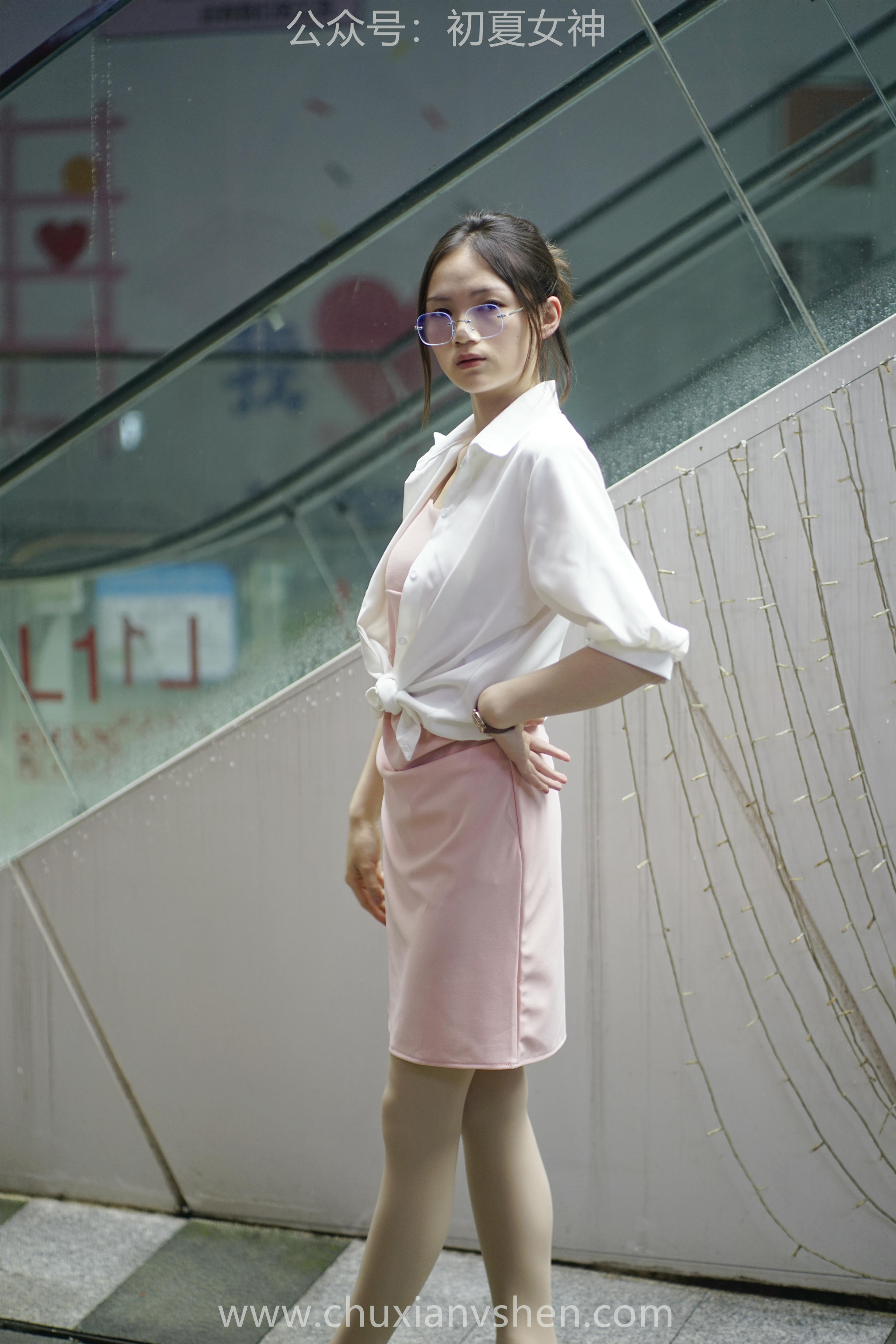 初夏女神 NO.066 大发 周末兼职[226P+1V／7.36GB]_第5集