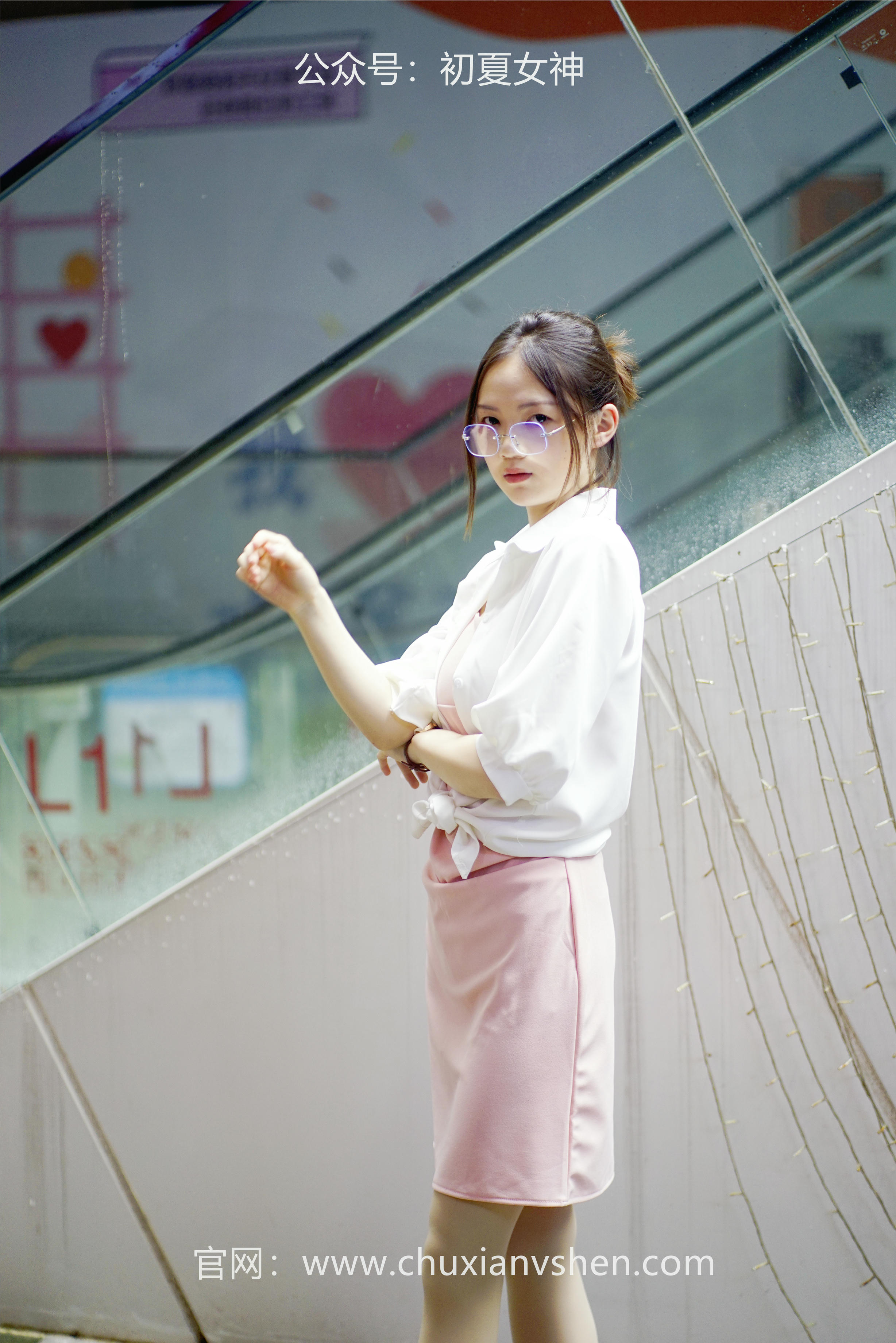 初夏女神 NO.066 大发 周末兼职[226P+1V／7.36GB]_第5集