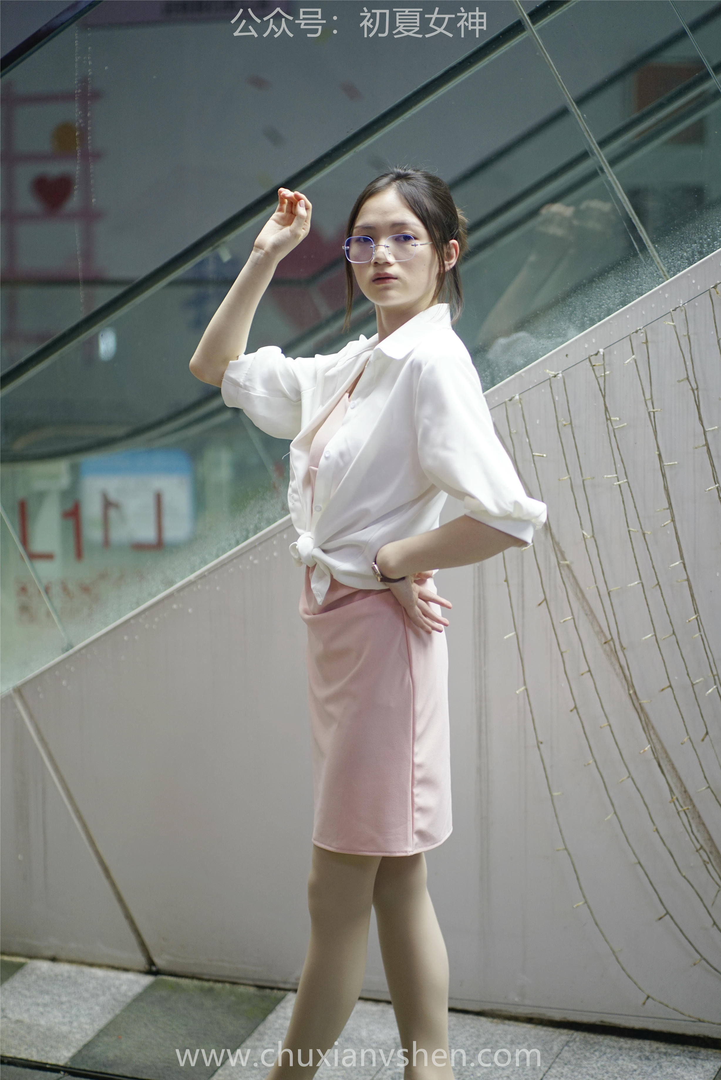 初夏女神 NO.066 大发 周末兼职[226P+1V／7.36GB]_第5集