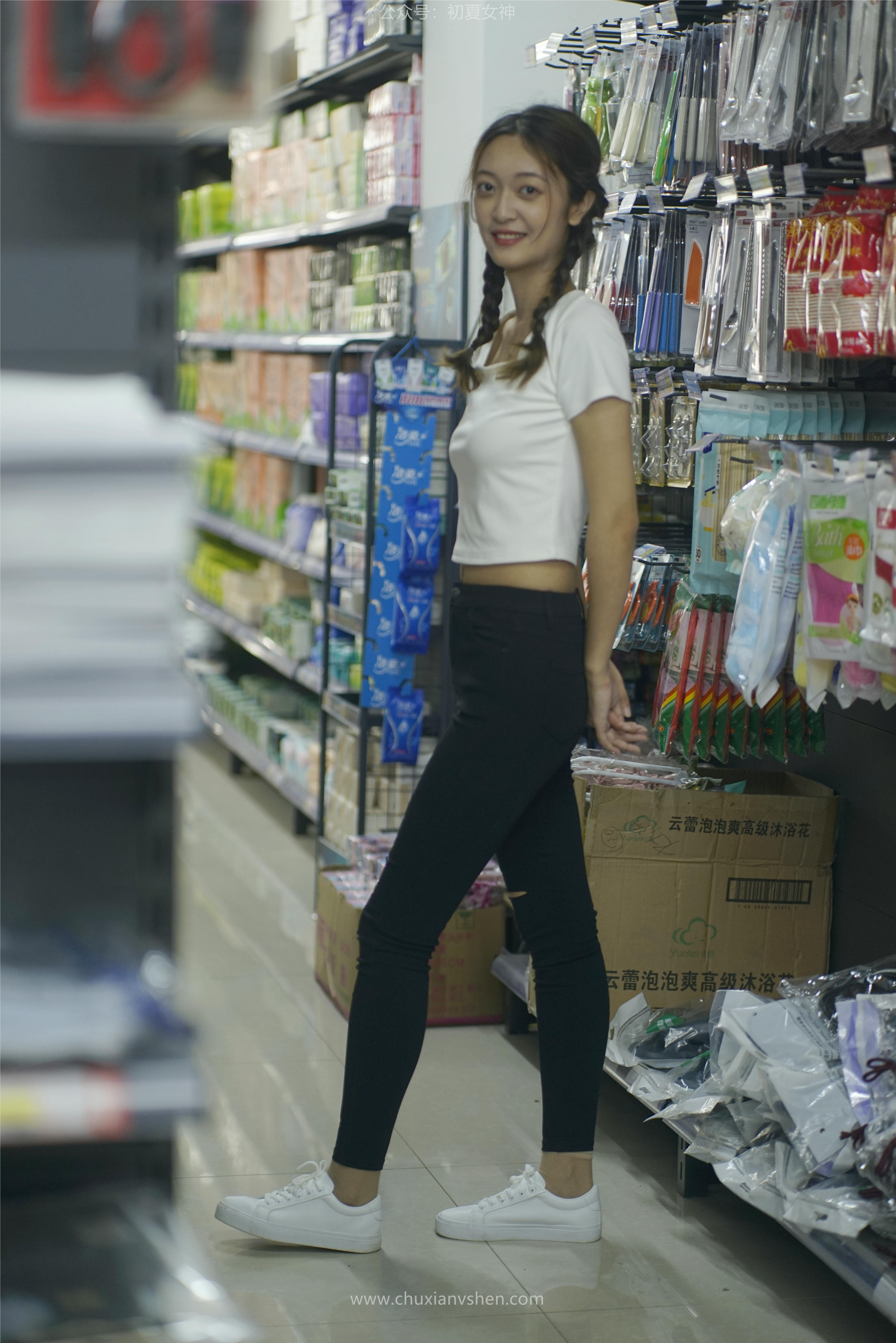 初夏女神 NO.067 依依 邻家女孩-毕业季[140P+1V／6.94GB]_第6集