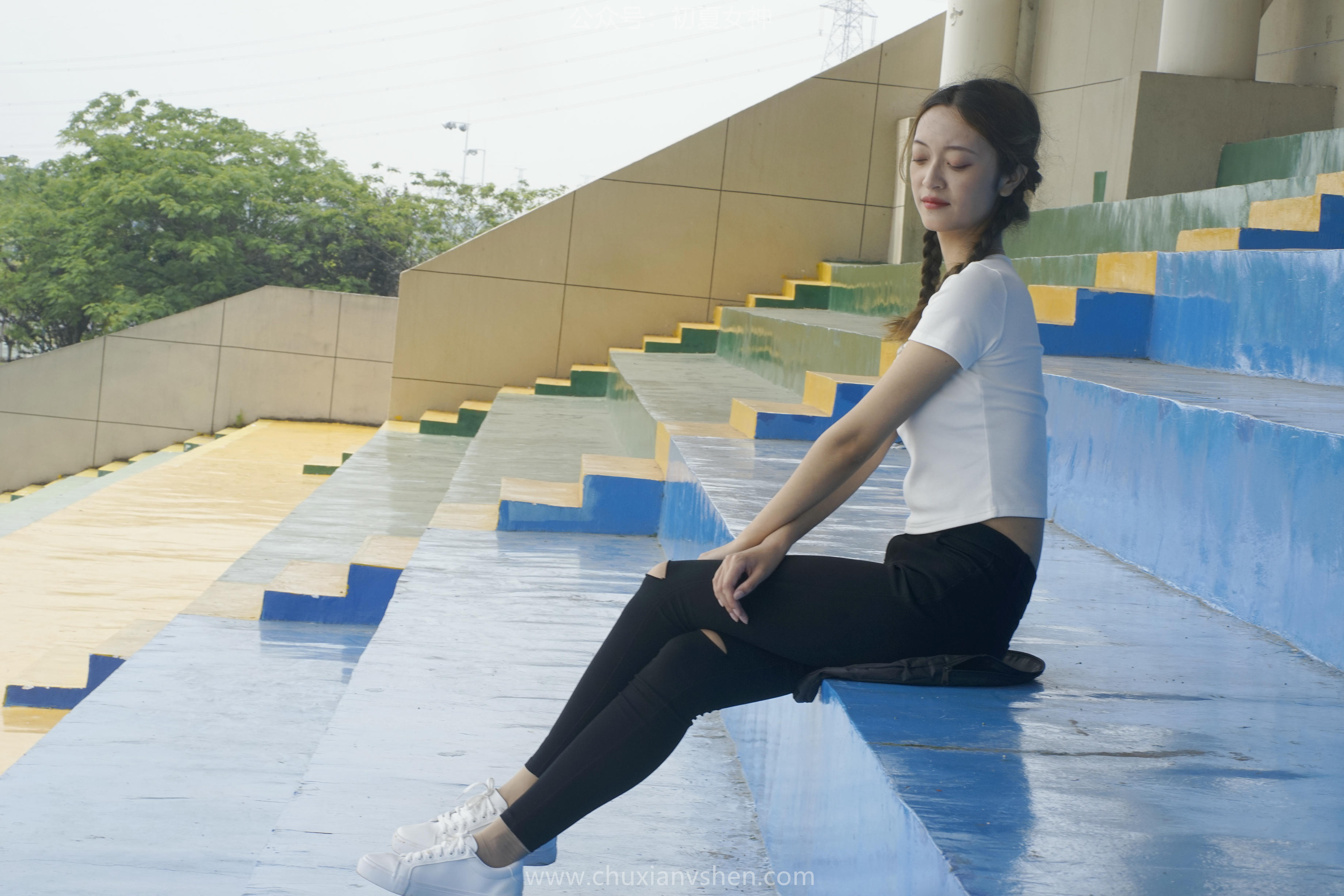 初夏女神 NO.067 依依 邻家女孩-毕业季[140P+1V／6.94GB]_第6集