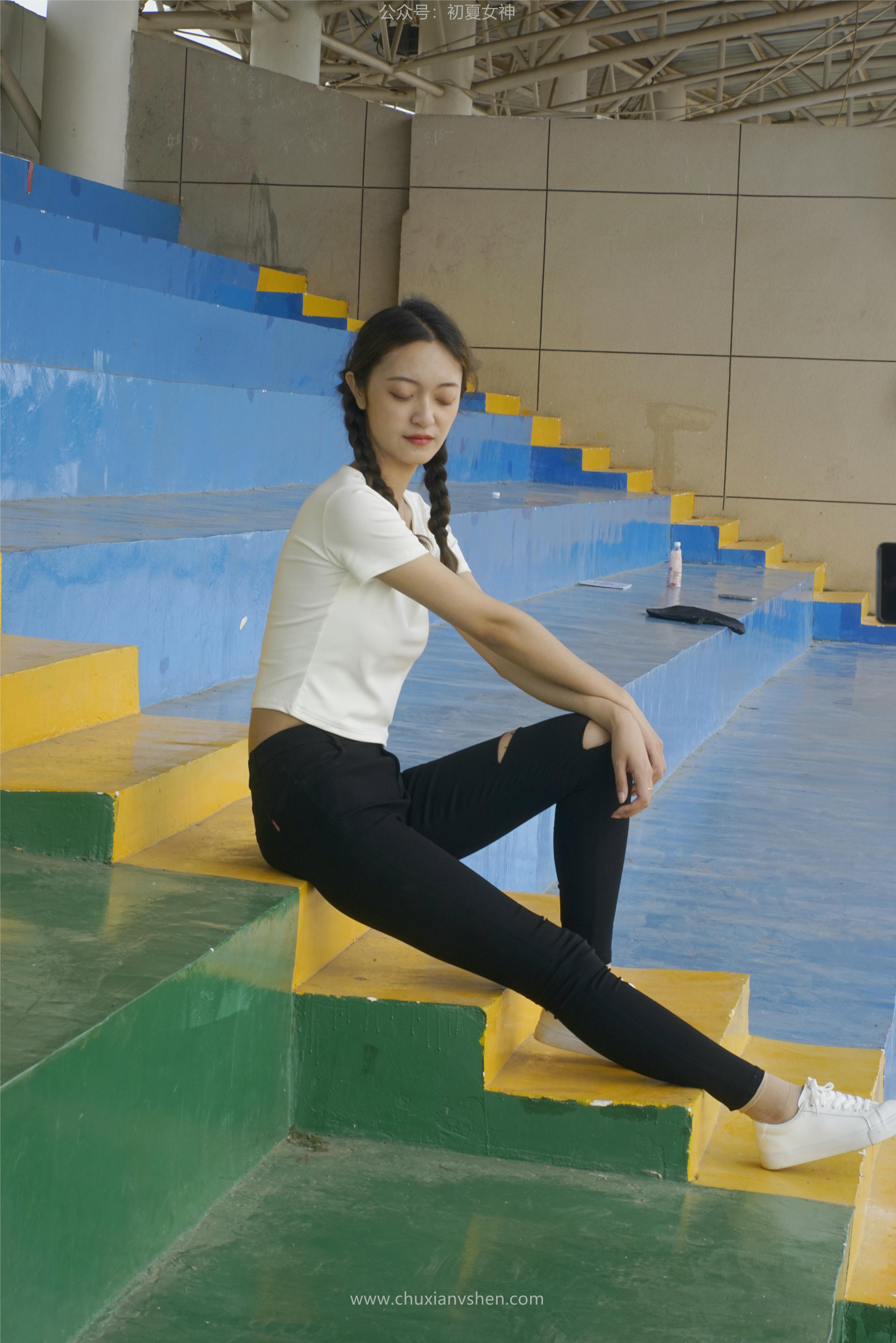 初夏女神 NO.067 依依 邻家女孩-毕业季[140P+1V／6.94GB]_第7集