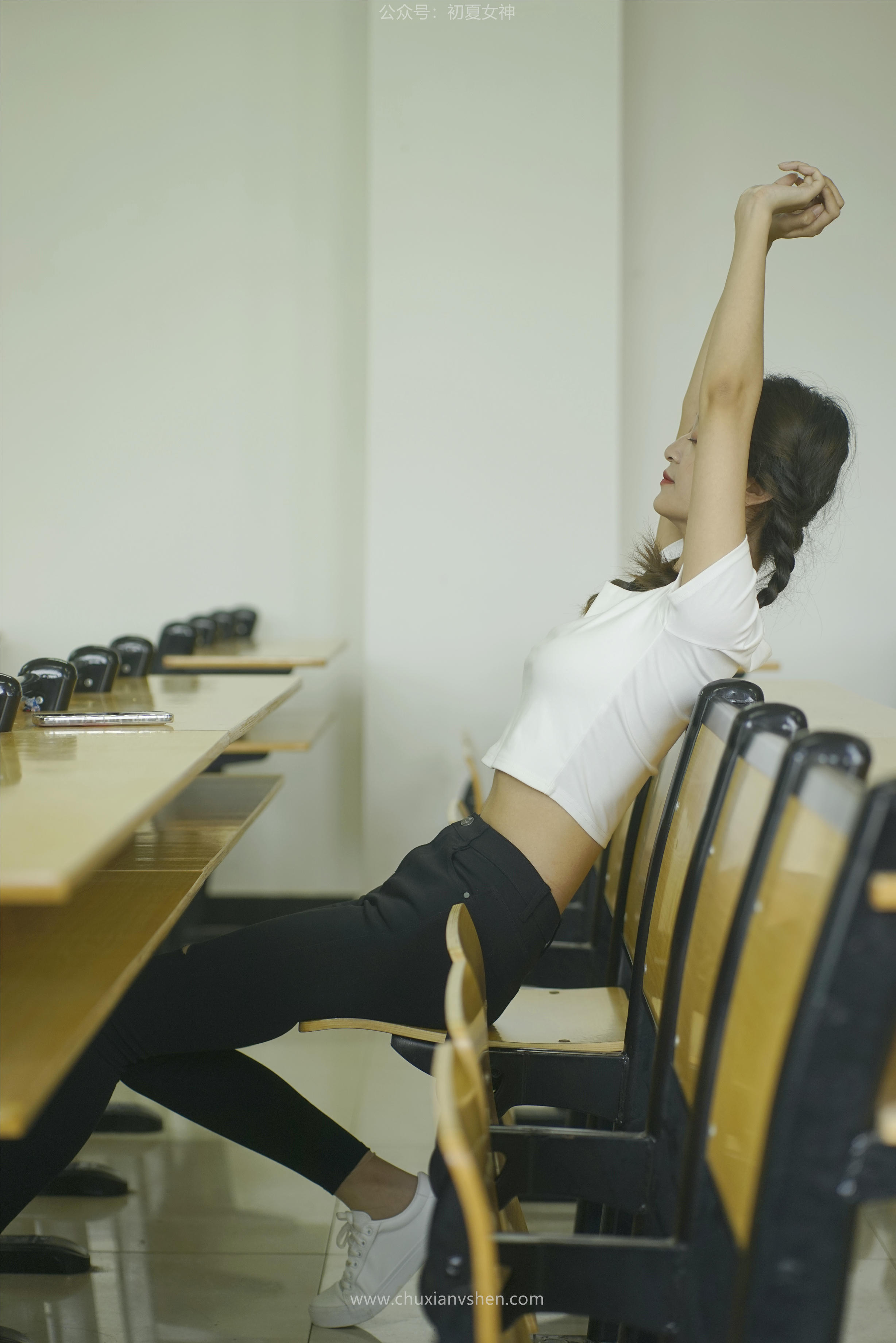 初夏女神 NO.067 依依 邻家女孩-毕业季[140P+1V／6.94GB]_第3集