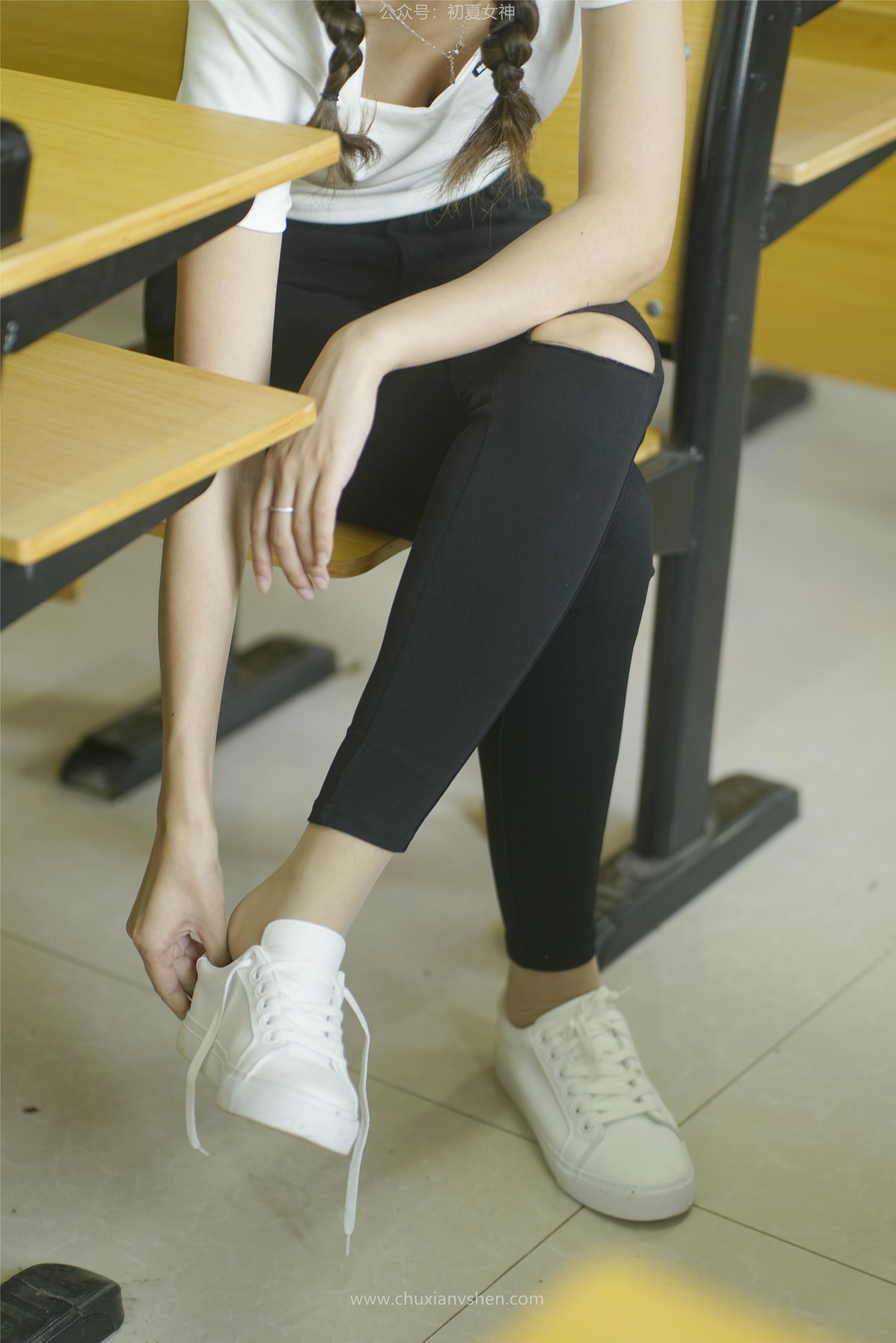 初夏女神 NO.067 依依 邻家女孩-毕业季[140P+1V／6.94GB]_第3集