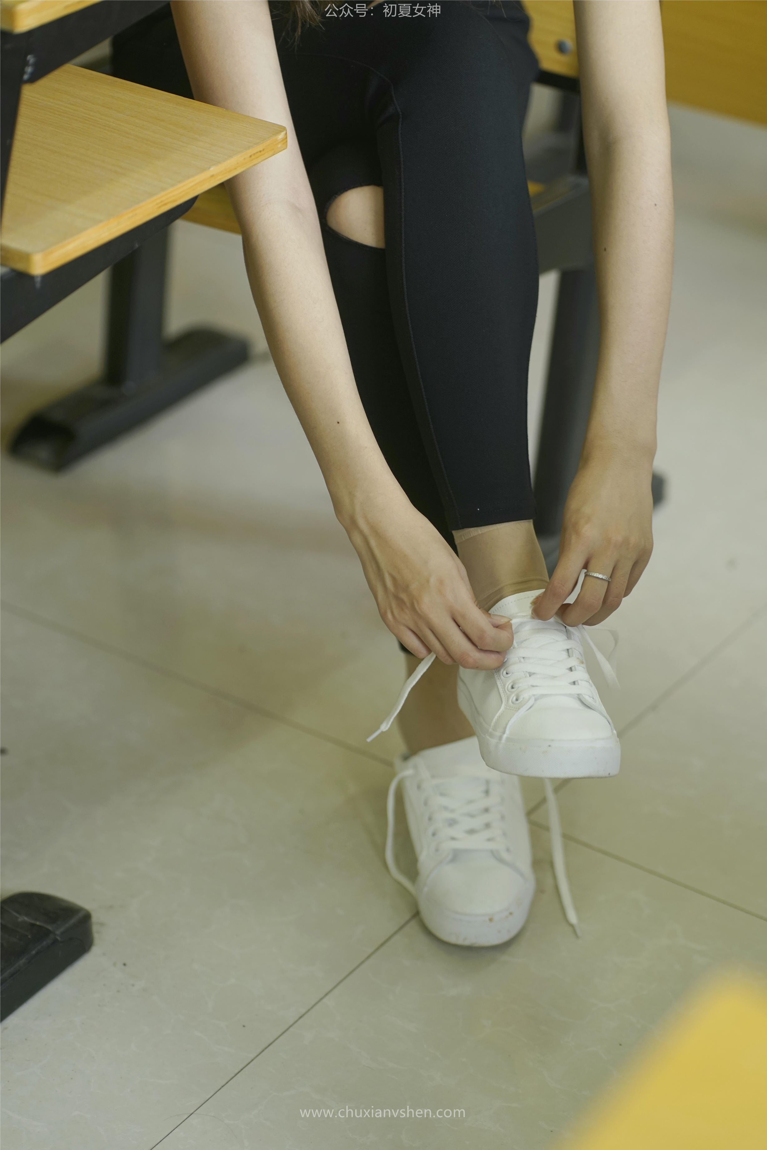 初夏女神 NO.067 依依 邻家女孩-毕业季[140P+1V／6.94GB]_第4集