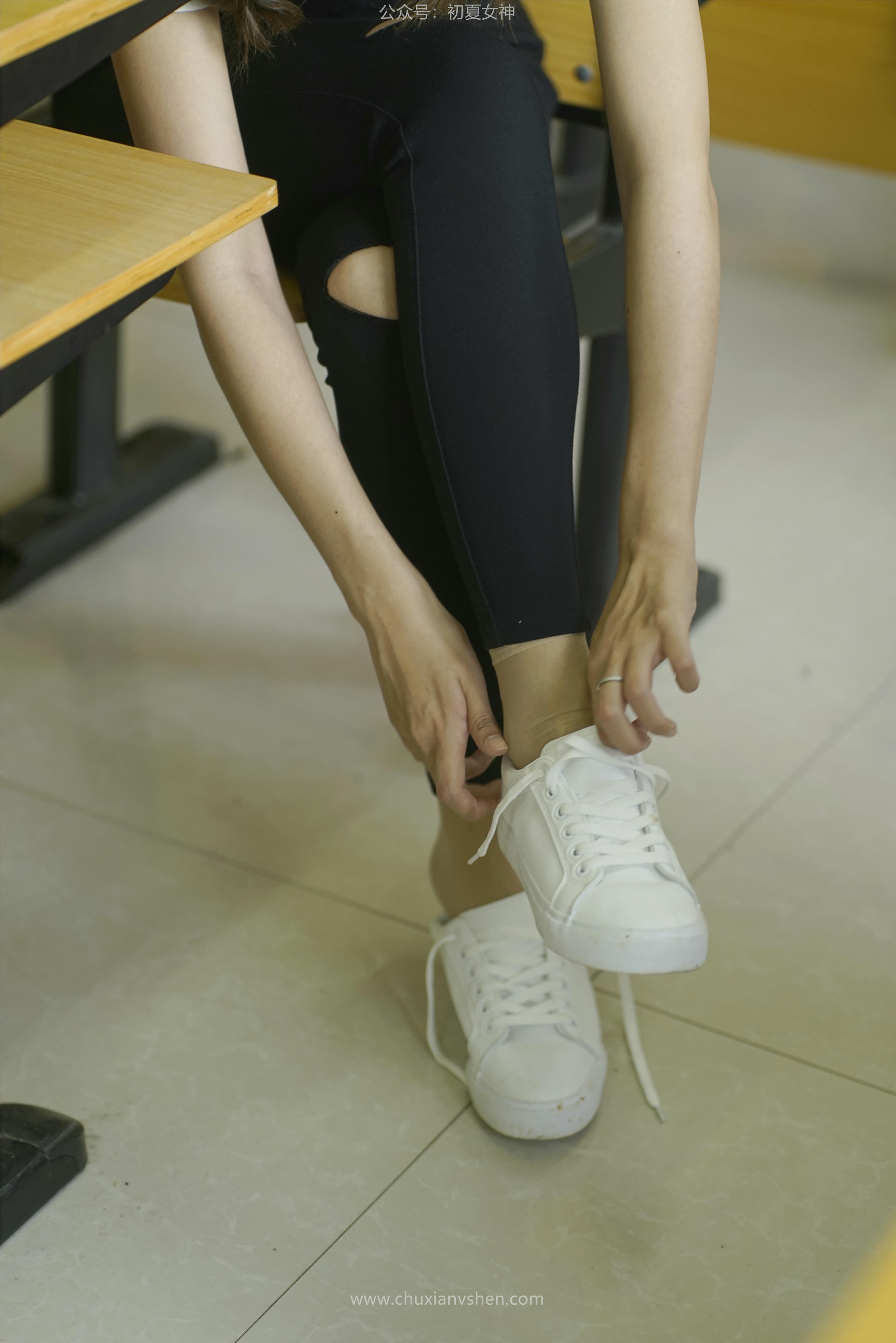 初夏女神 NO.067 依依 邻家女孩-毕业季[140P+1V／6.94GB]_第4集