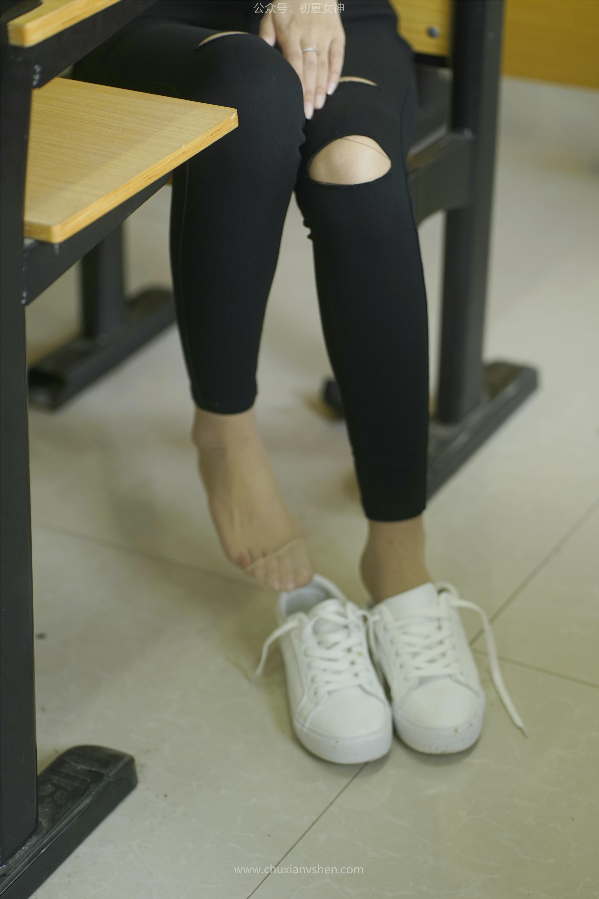 初夏女神 NO.067 依依 邻家女孩-毕业季[140P+1V／6.94GB]_第4集