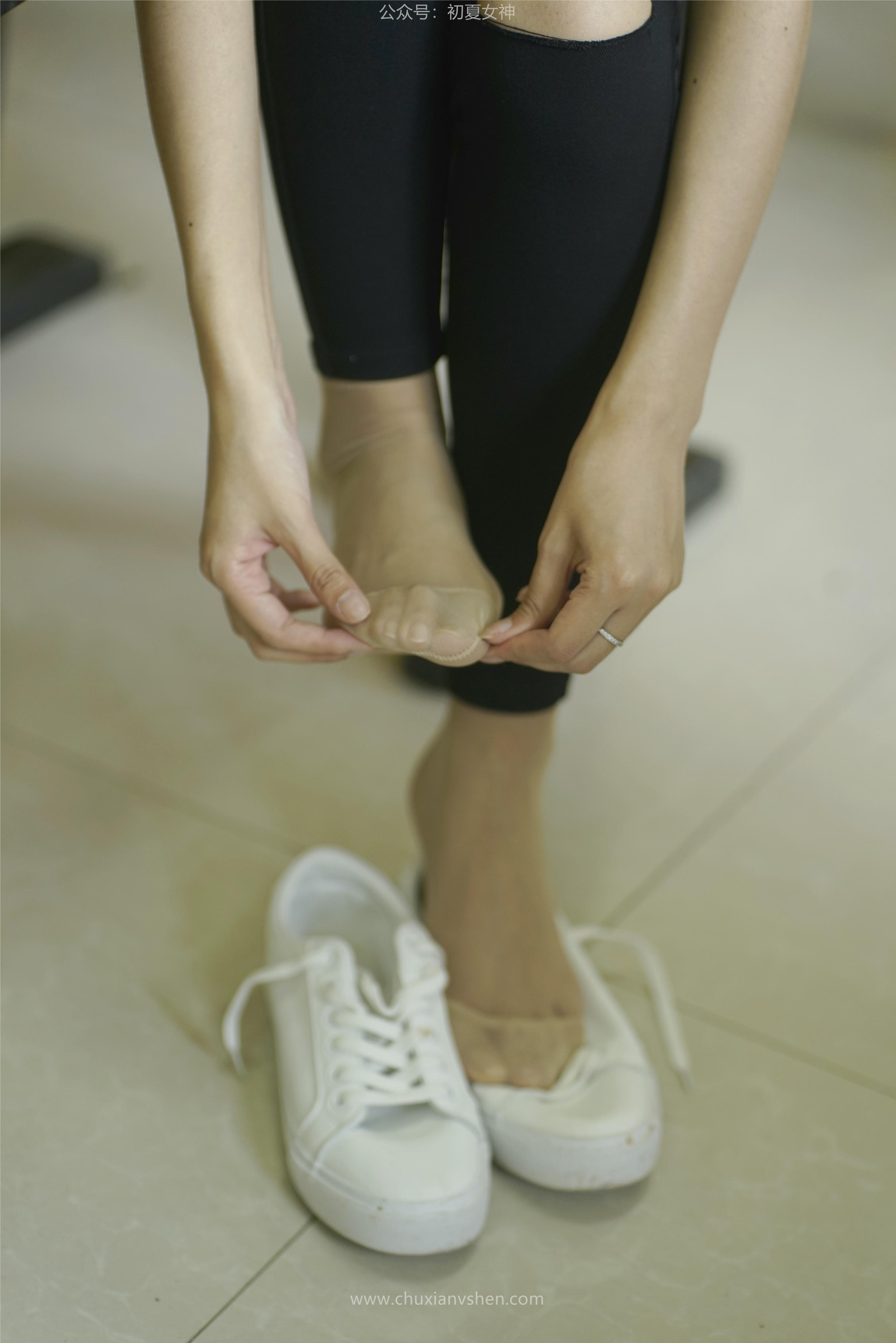 初夏女神 NO.067 依依 邻家女孩-毕业季[140P+1V／6.94GB]_第4集