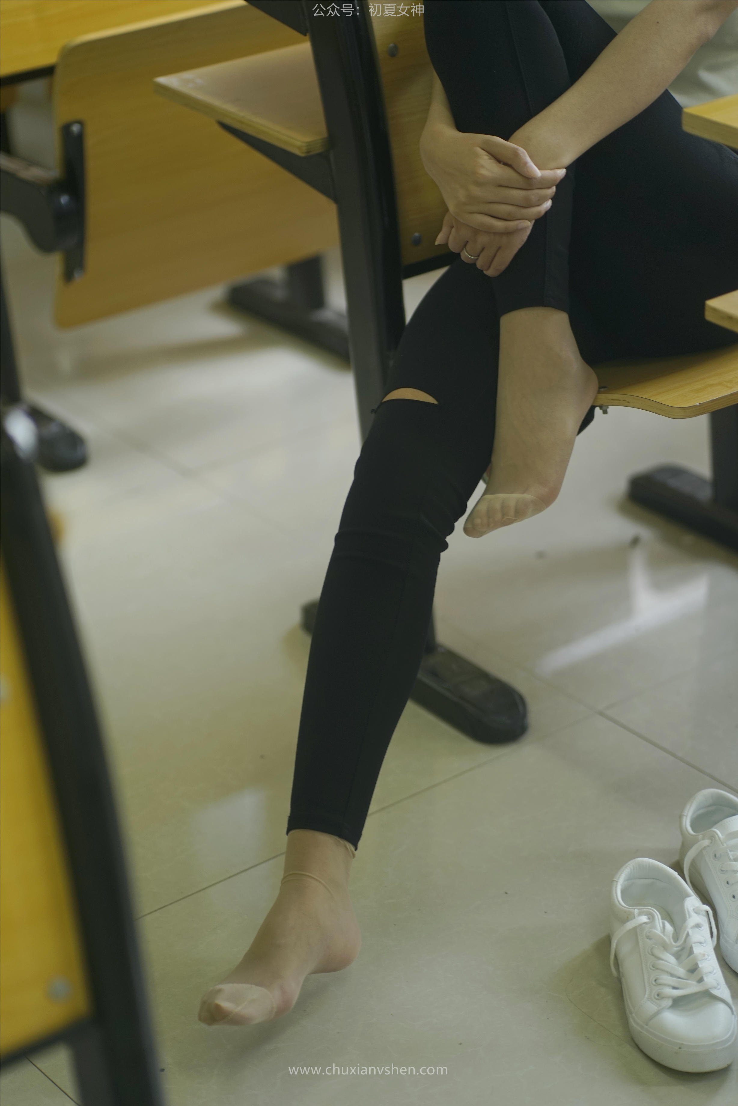 初夏女神 NO.067 依依 邻家女孩-毕业季[140P+1V／6.94GB]_第4集