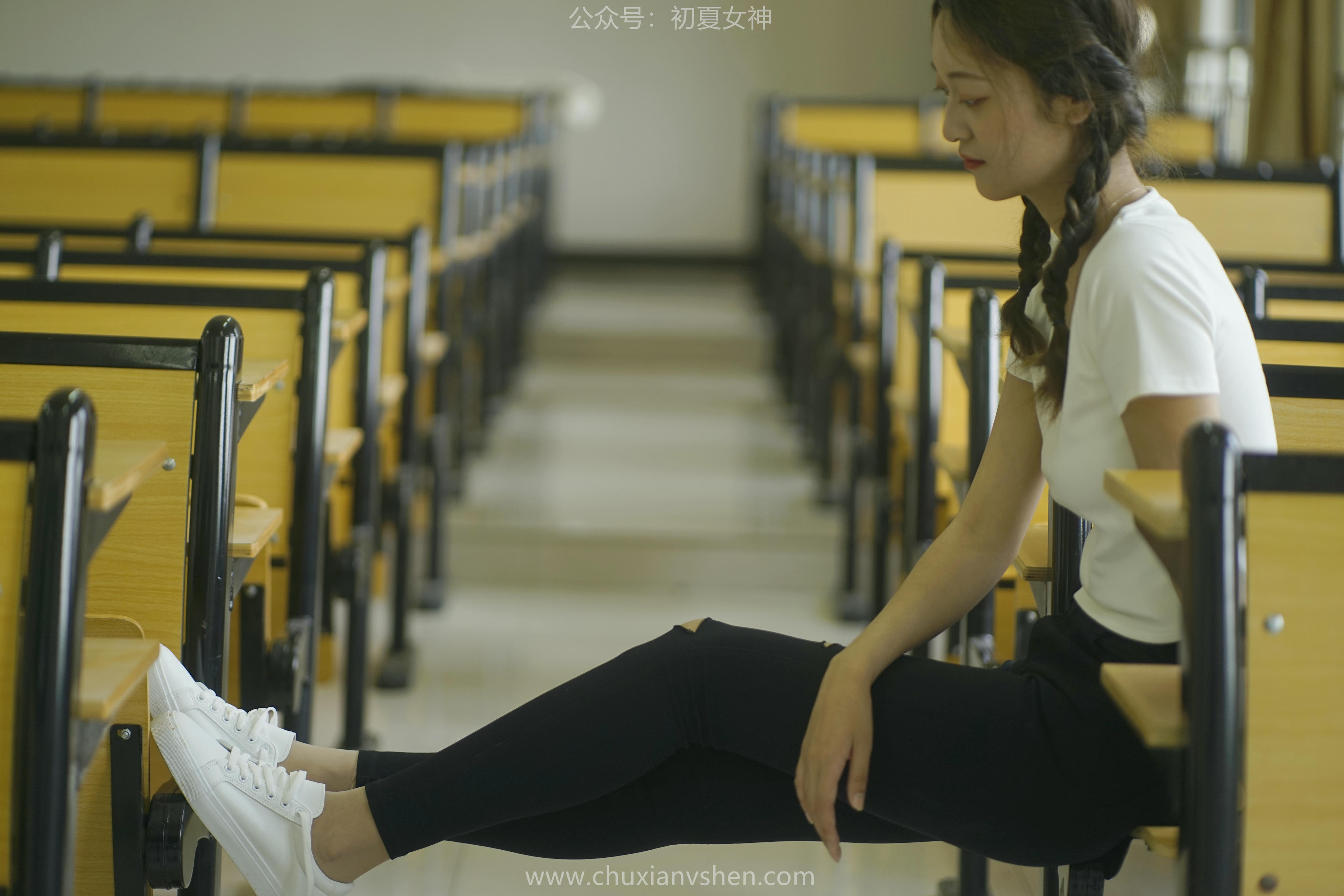 初夏女神 NO.067 依依 邻家女孩-毕业季[140P+1V／6.94GB]_第5集