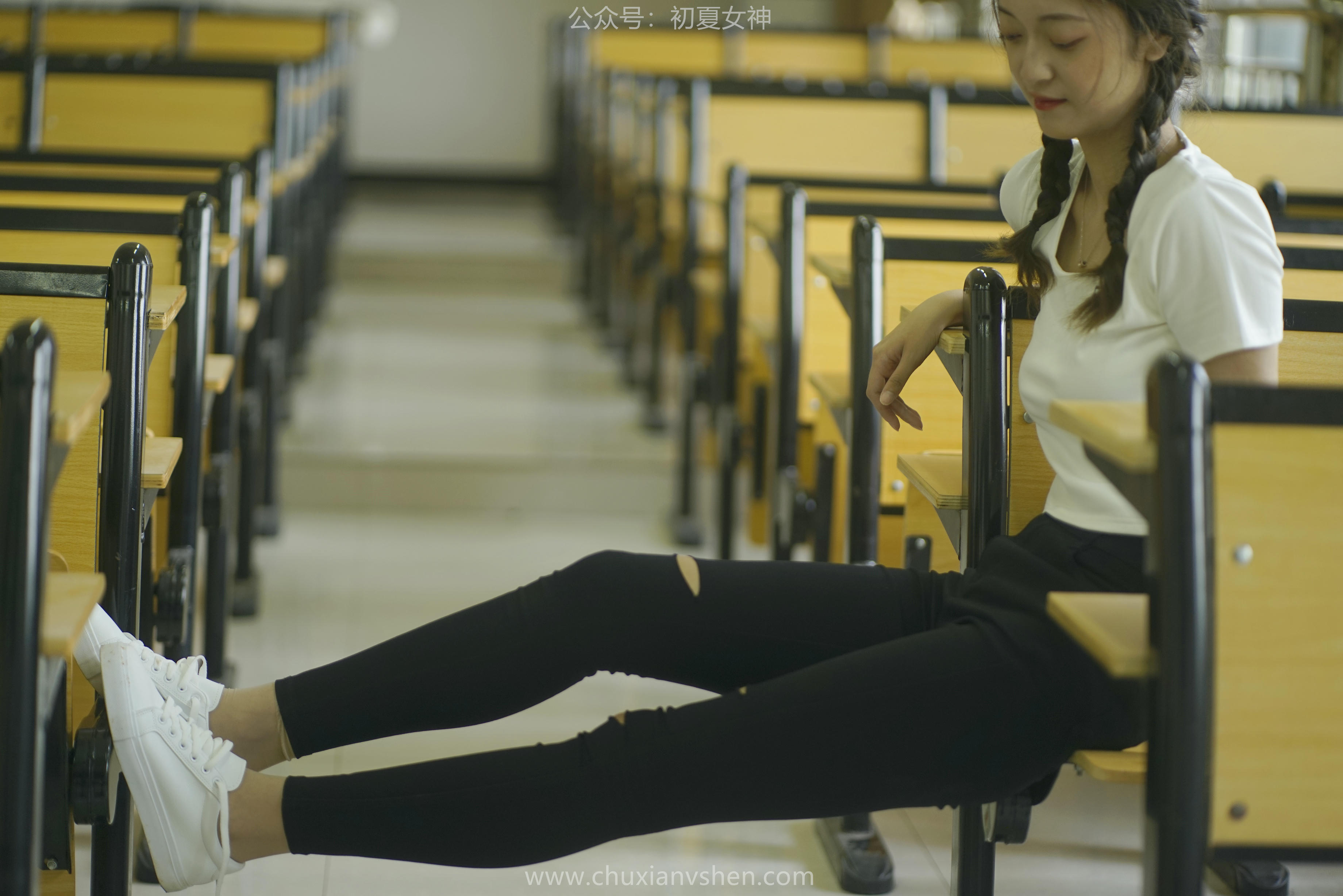 初夏女神 NO.067 依依 邻家女孩-毕业季[140P+1V／6.94GB]_第5集