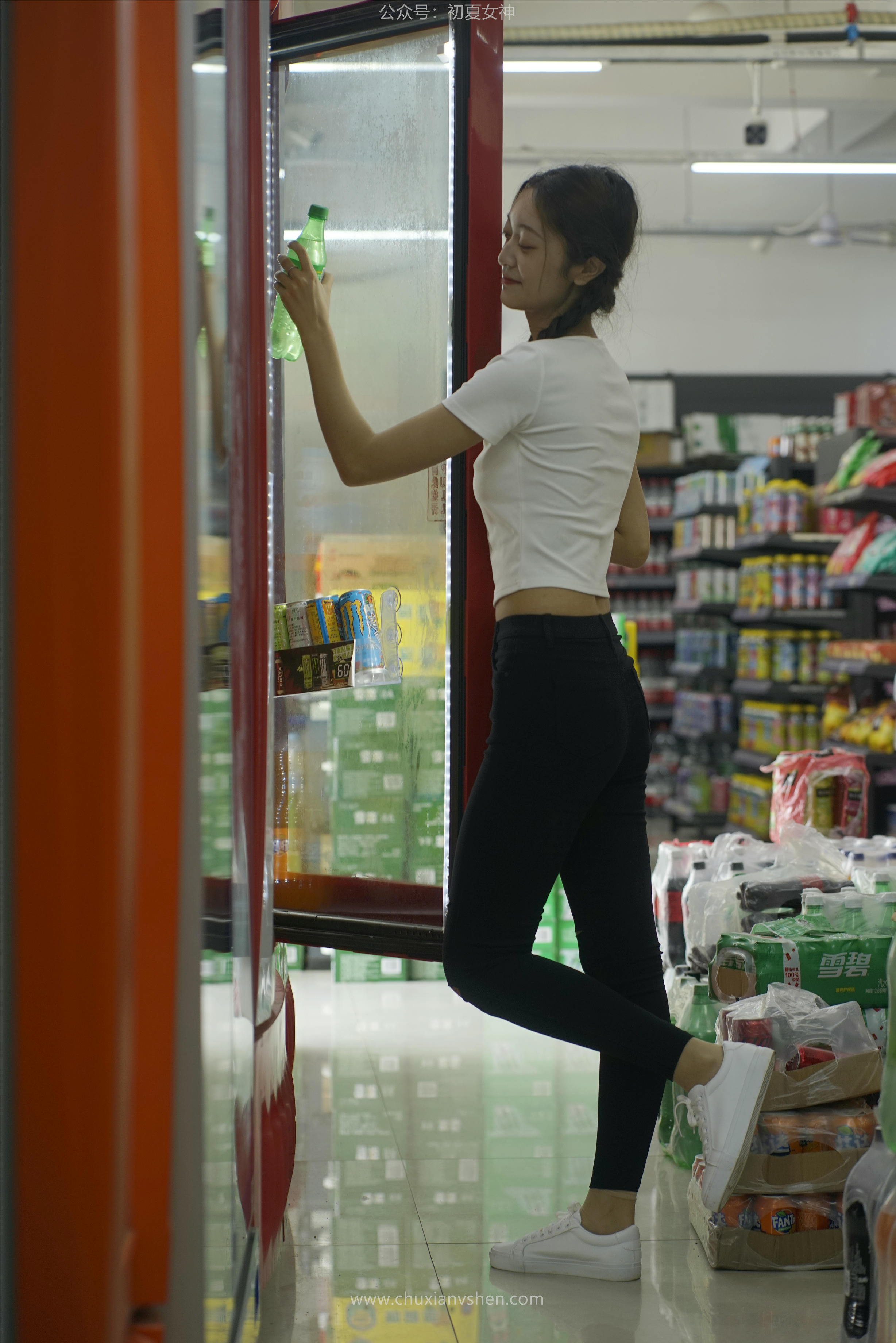 初夏女神 NO.067 依依 邻家女孩-毕业季[140P+1V／6.94GB]_第5集