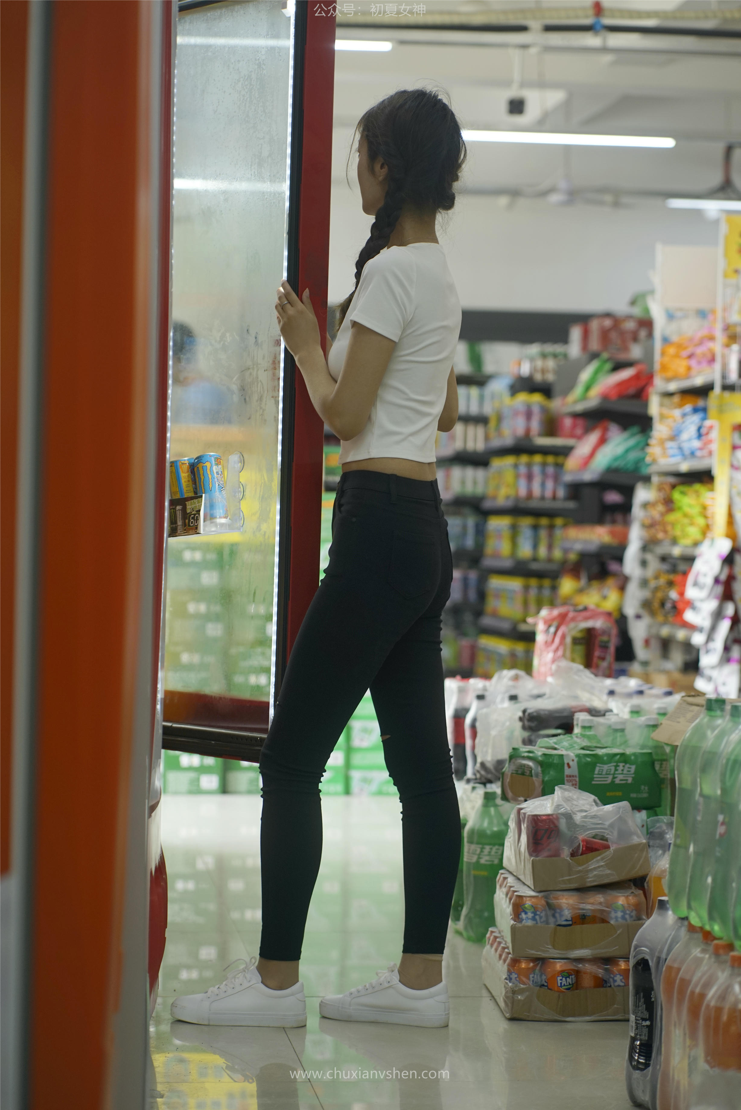 初夏女神 NO.067 依依 邻家女孩-毕业季[140P+1V／6.94GB]_第5集