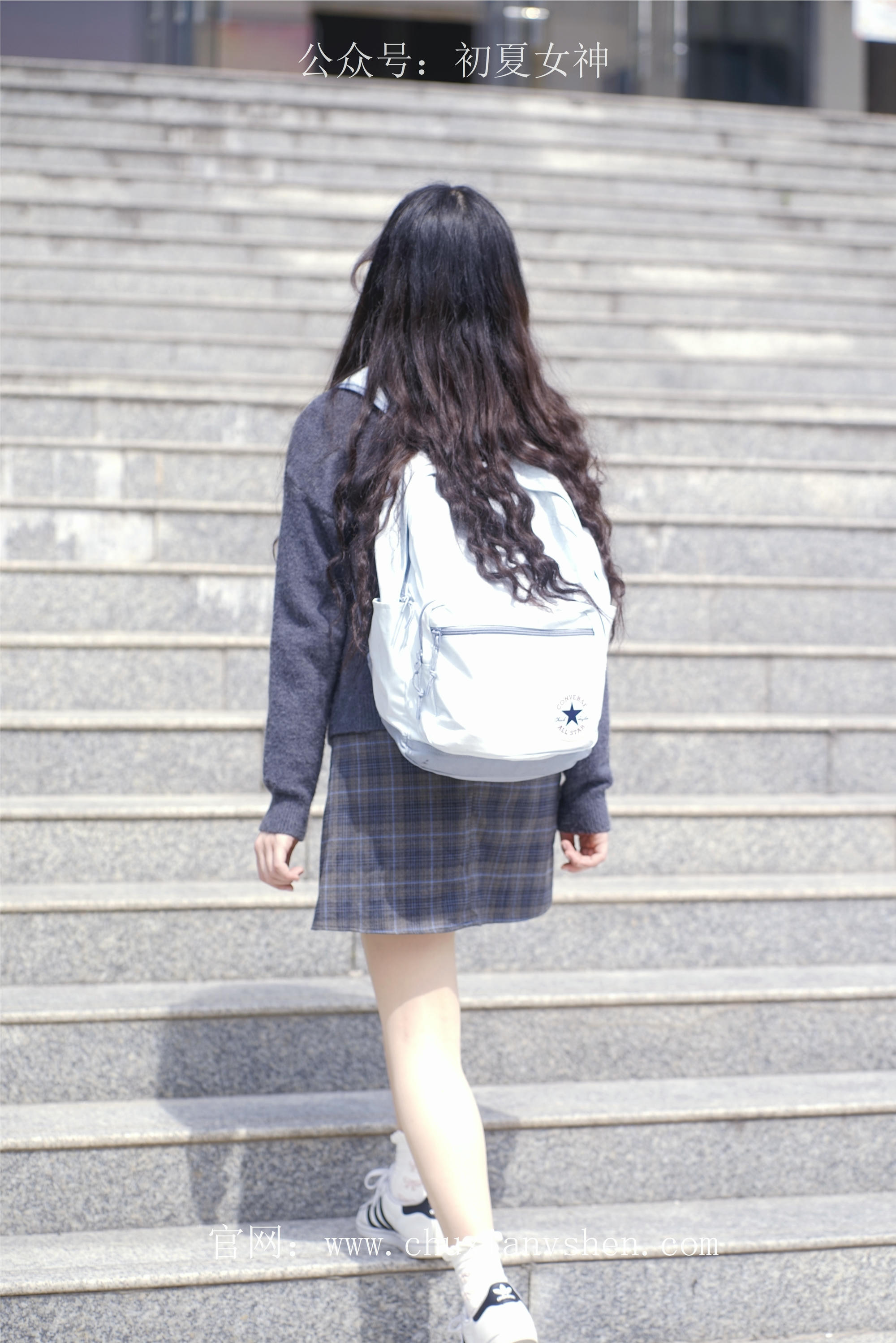 初夏女神 NO.068 欢欢 新晋学妹-校园游览[158P+1V／5.64GB]_第2集