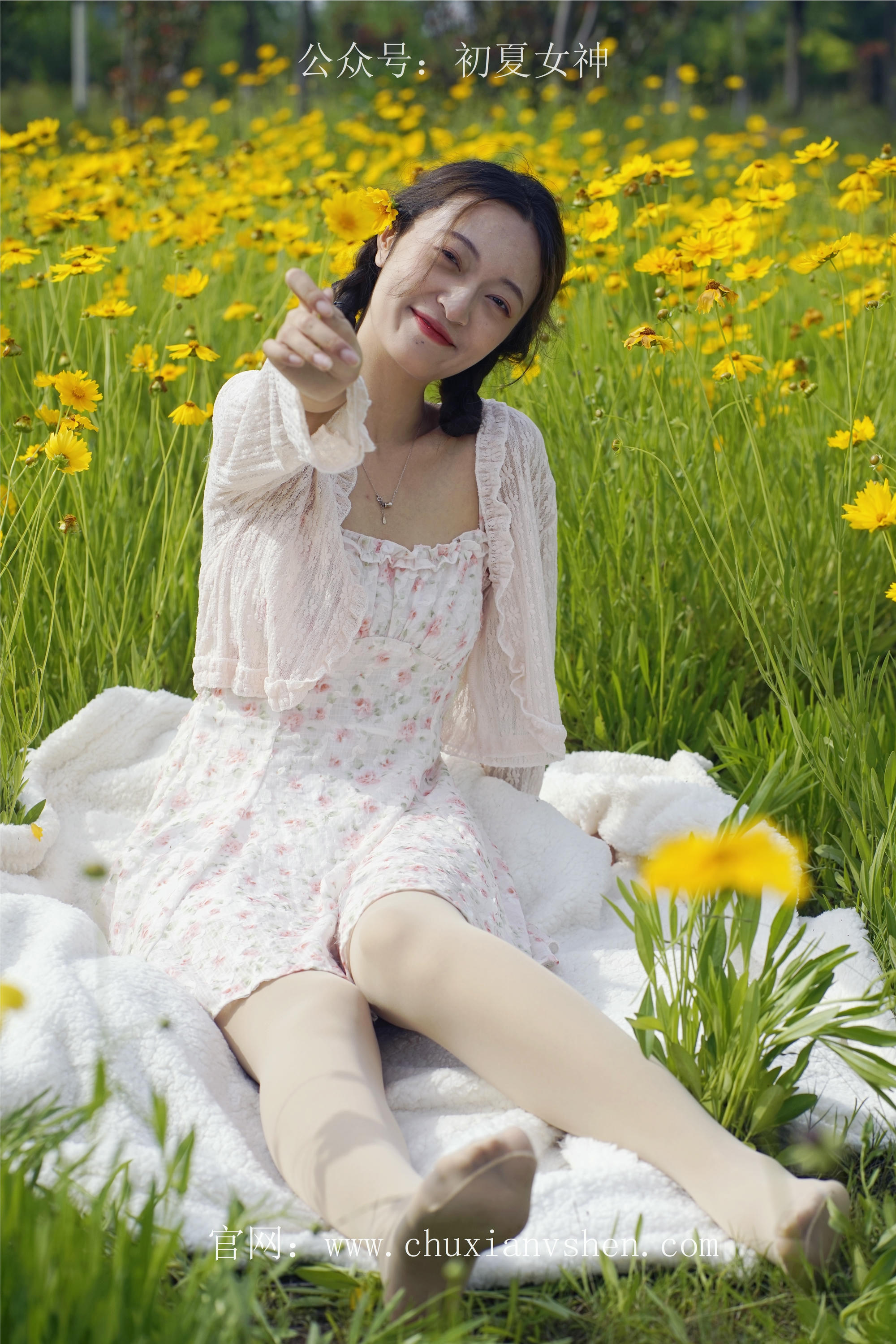 初夏女神 NO.070 依依 邻家女孩-风中少女[122P+1V／4.65GB]_第3集