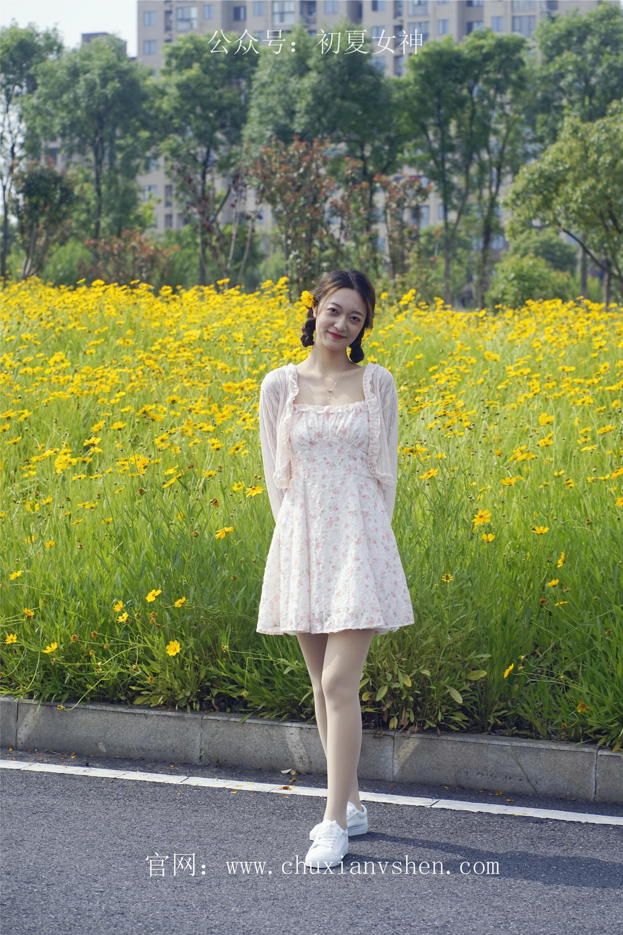 初夏女神 NO.070 依依 邻家女孩-风中少女[122P+1V／4.65GB]_第3集