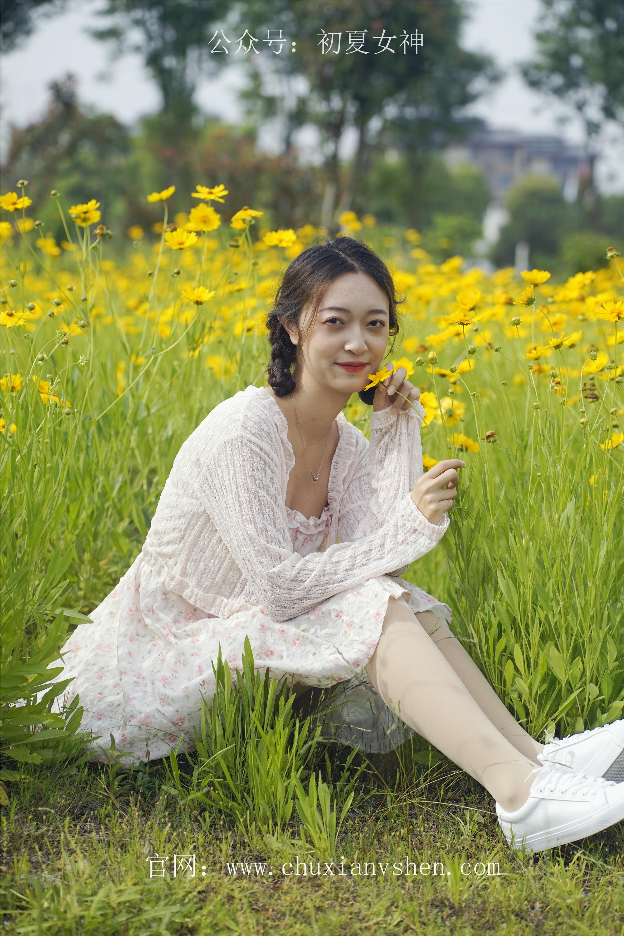 初夏女神 NO.070 依依 邻家女孩-风中少女[122P+1V／4.65GB]_第1集