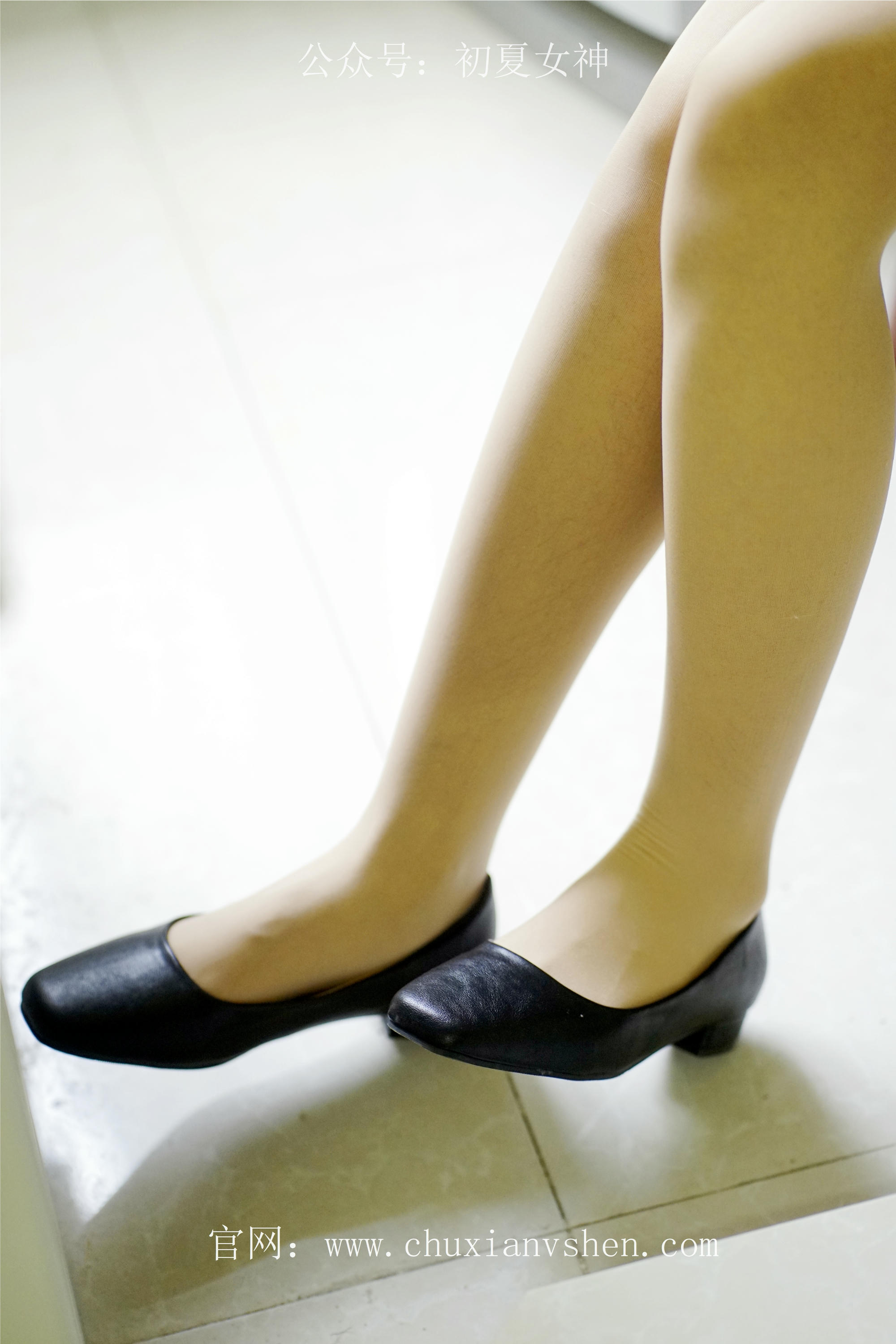 初夏女神 NO.071 依依 邻家女孩-实习篇[190P+1V／6.54GB]_第1集