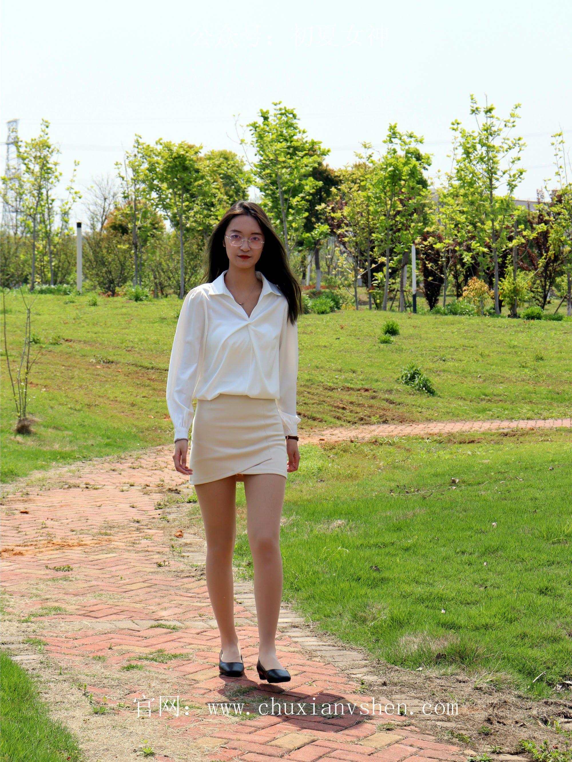 初夏女神 NO.071 依依 邻家女孩-实习篇[190P+1V／6.54GB]_第10集