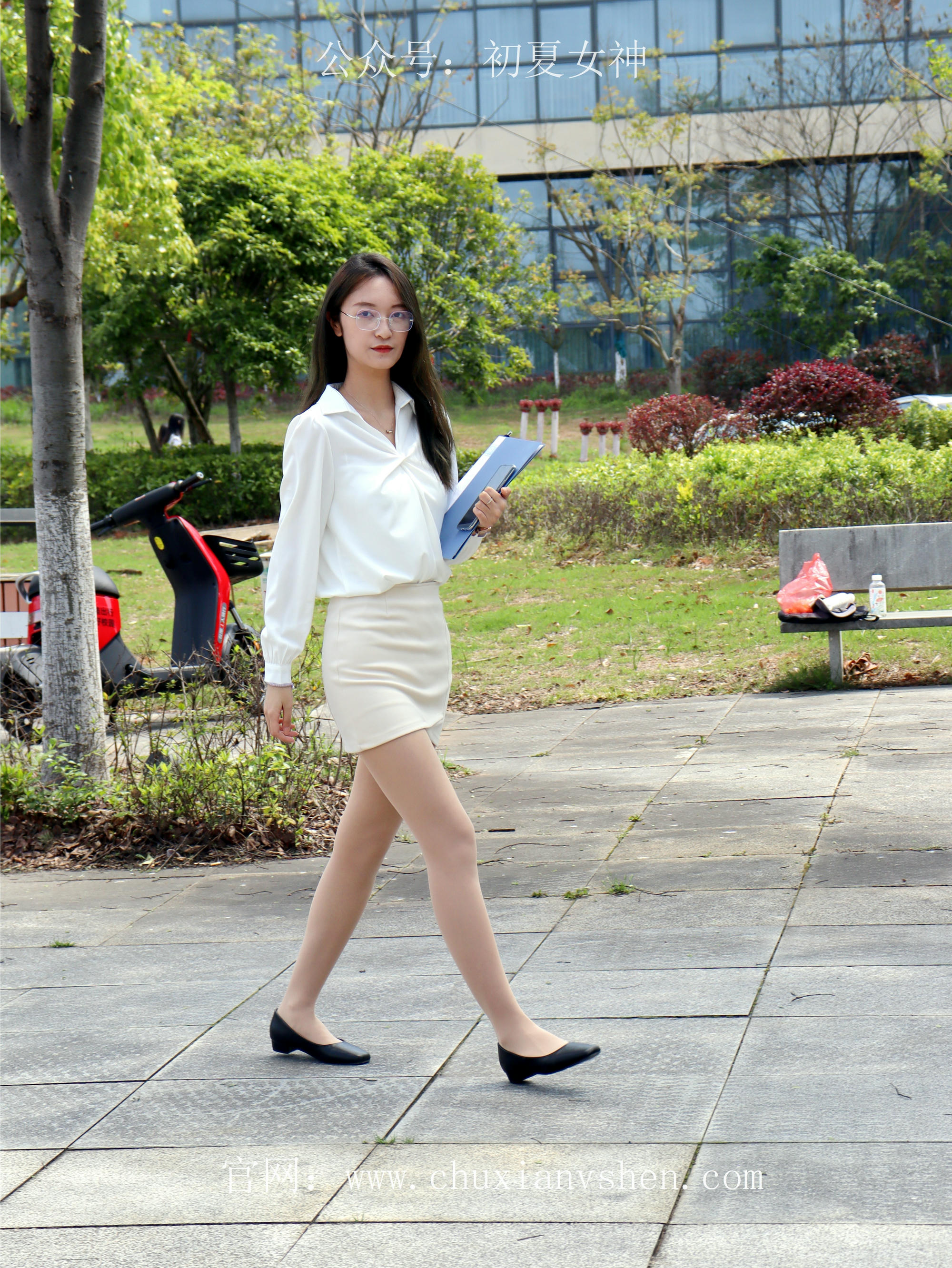 初夏女神 NO.071 依依 邻家女孩-实习篇[190P+1V／6.54GB]_第4集