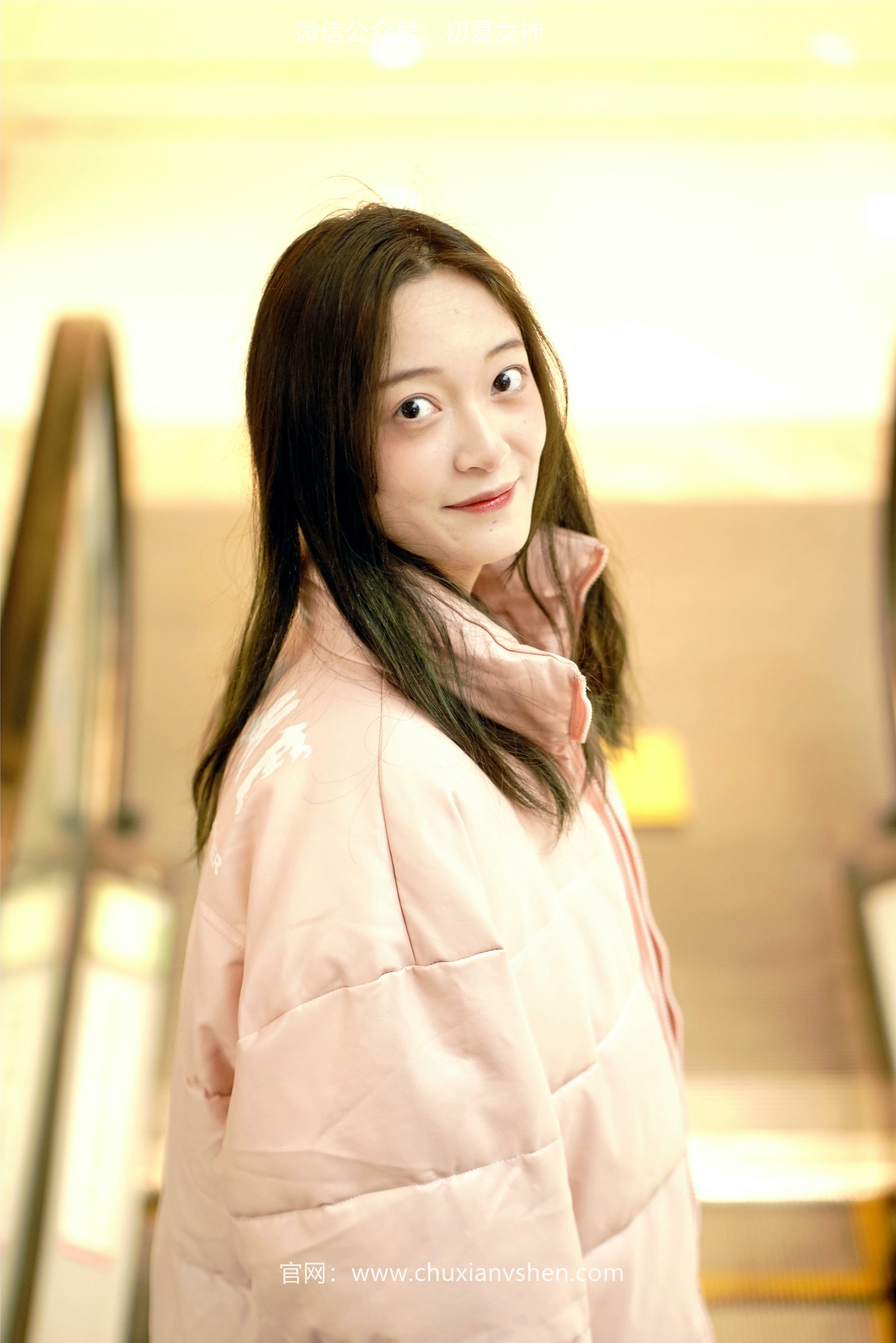 初夏女神 NO.072 依依 邻家女孩-商场篇[88P+1V／3.83GB]_第1集