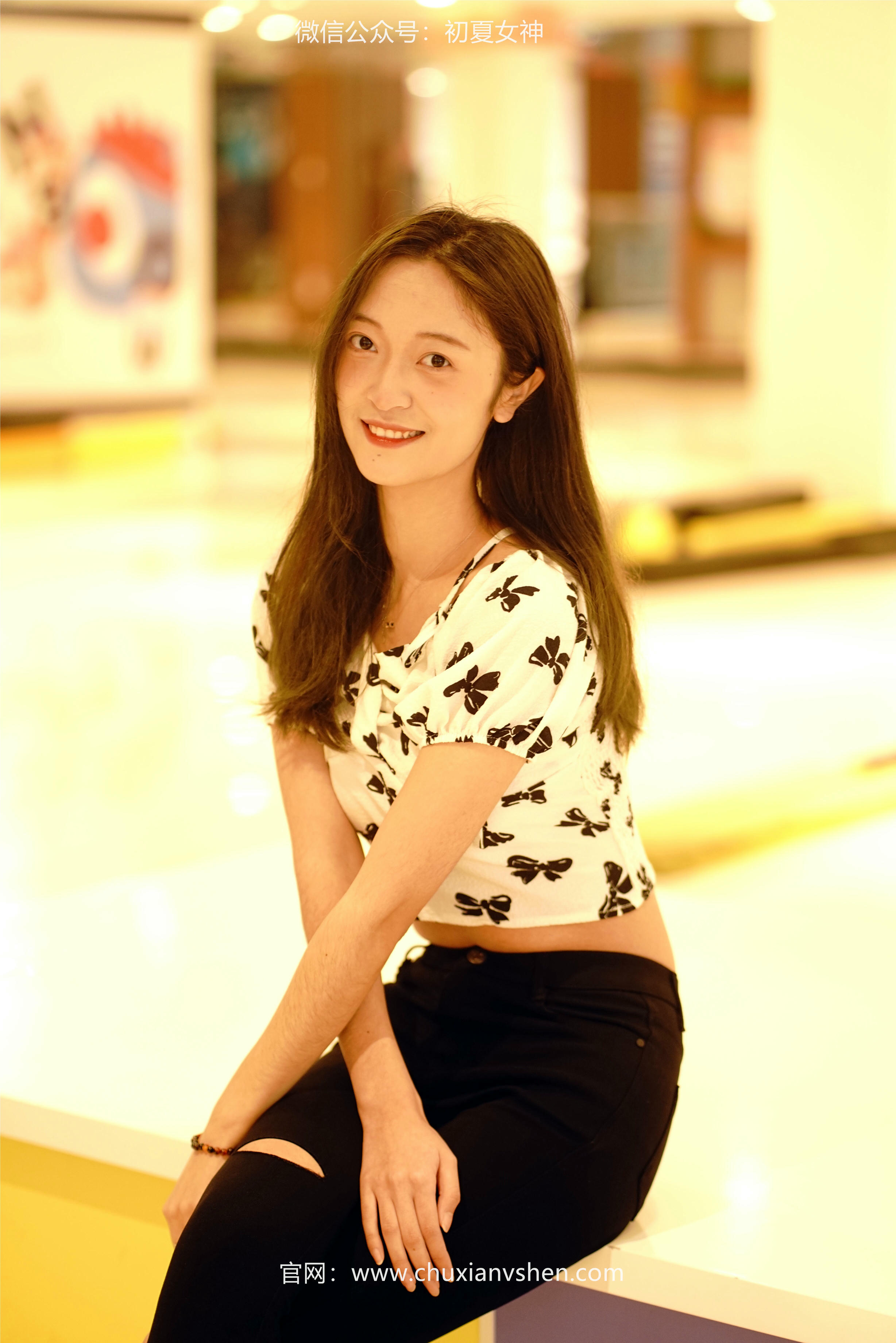 初夏女神 NO.072 依依 邻家女孩-商场篇[88P+1V／3.83GB]_第2集