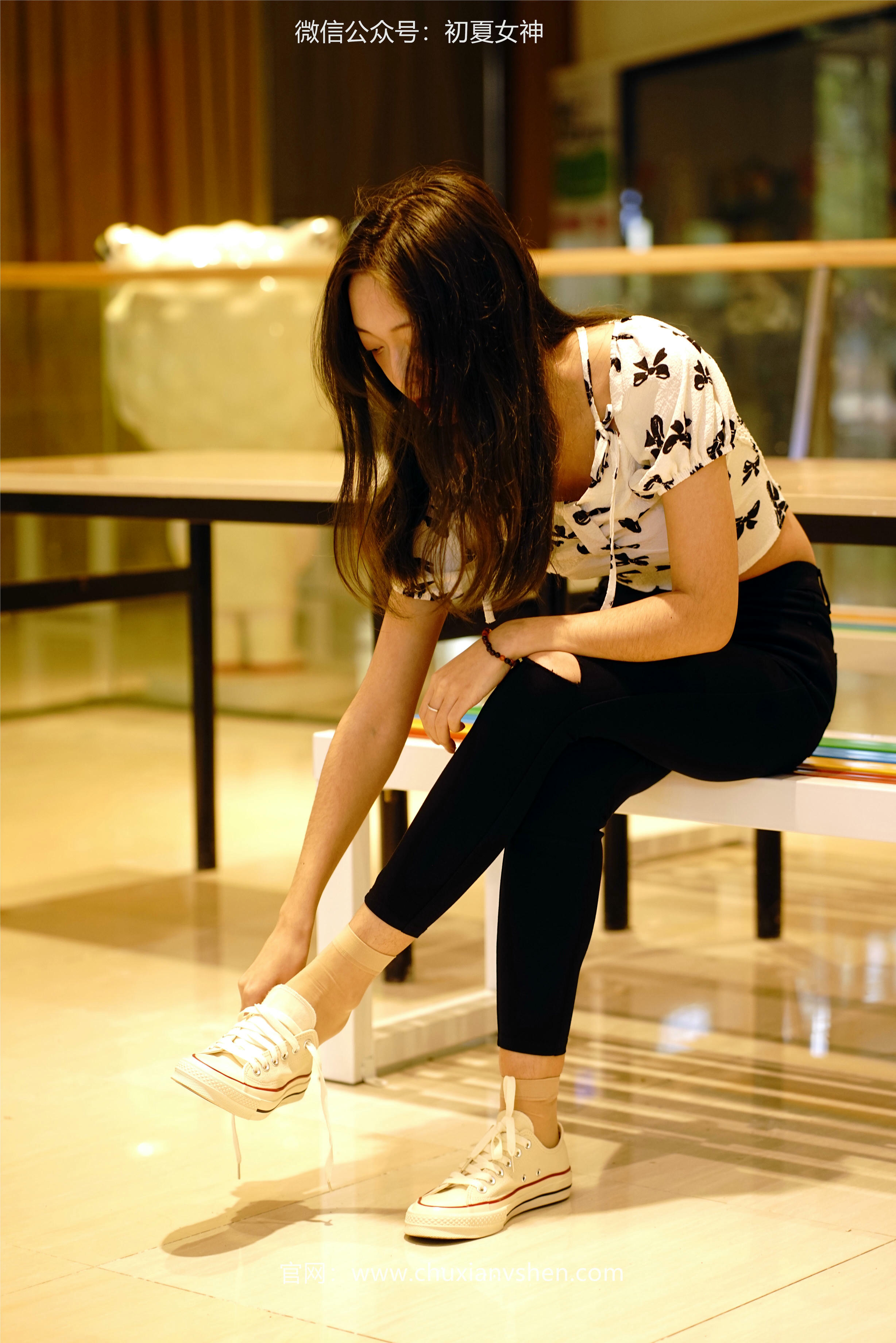 初夏女神 NO.072 依依 邻家女孩-商场篇[88P+1V／3.83GB]_第3集