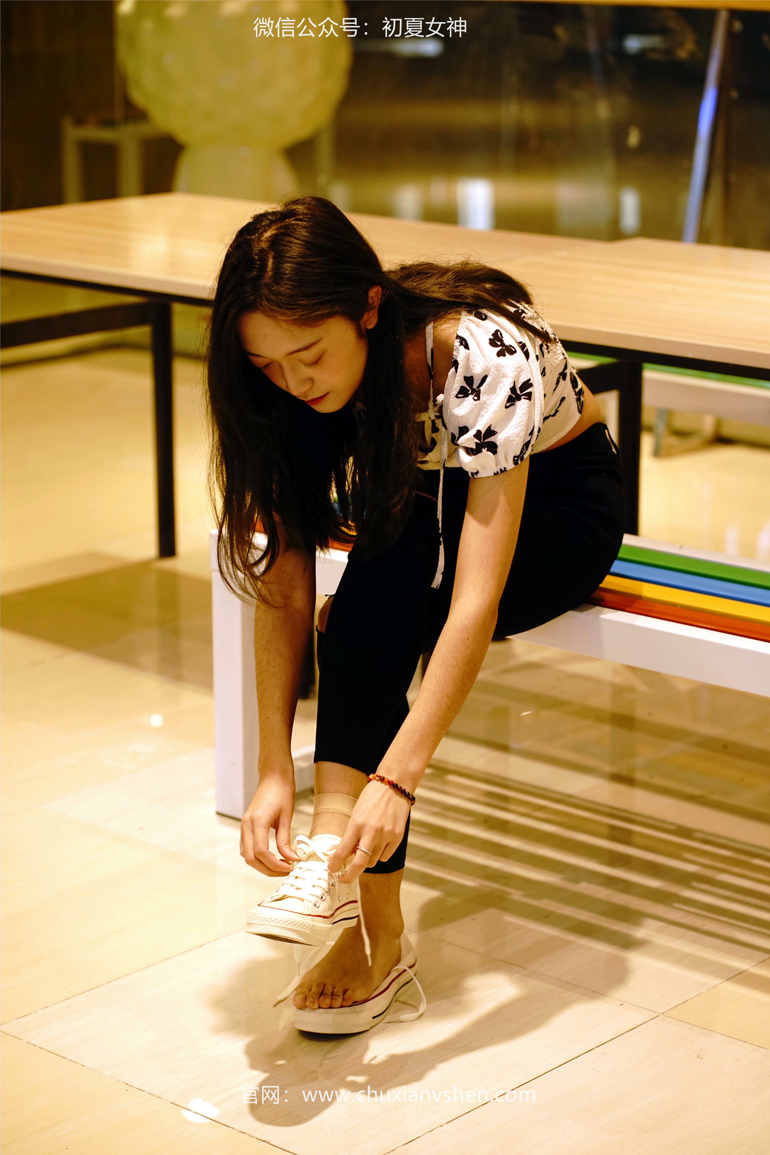 初夏女神 NO.072 依依 邻家女孩-商场篇[88P+1V／3.83GB]_第3集