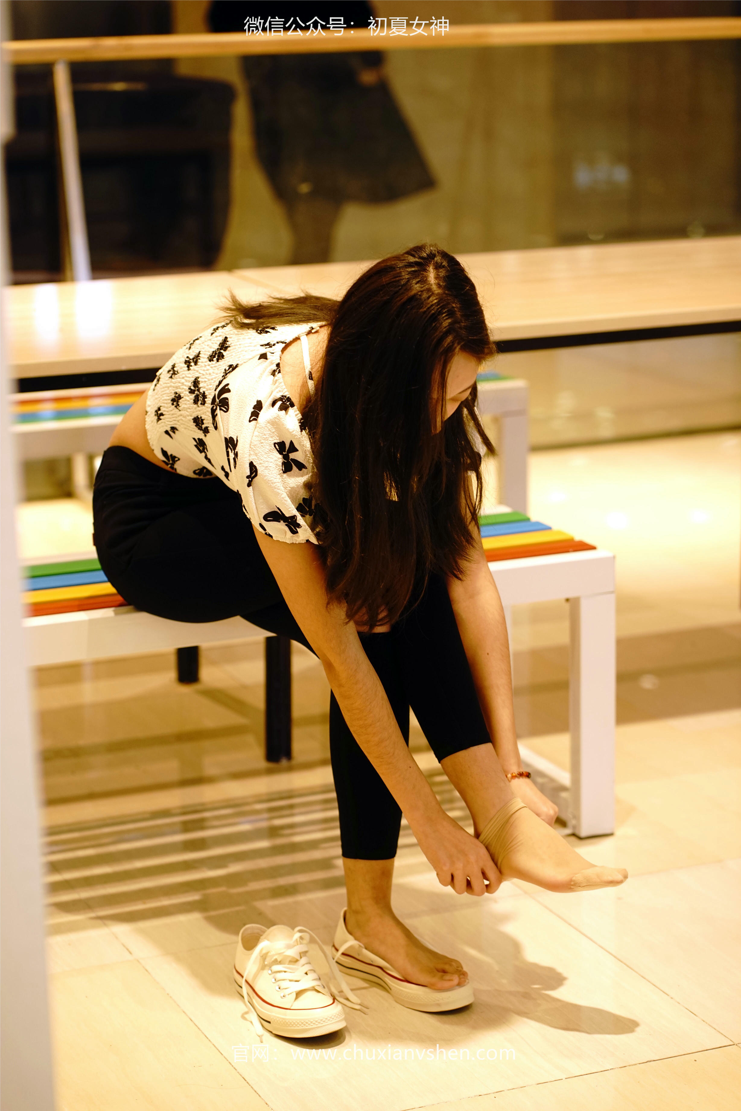 初夏女神 NO.072 依依 邻家女孩-商场篇[88P+1V／3.83GB]_第3集