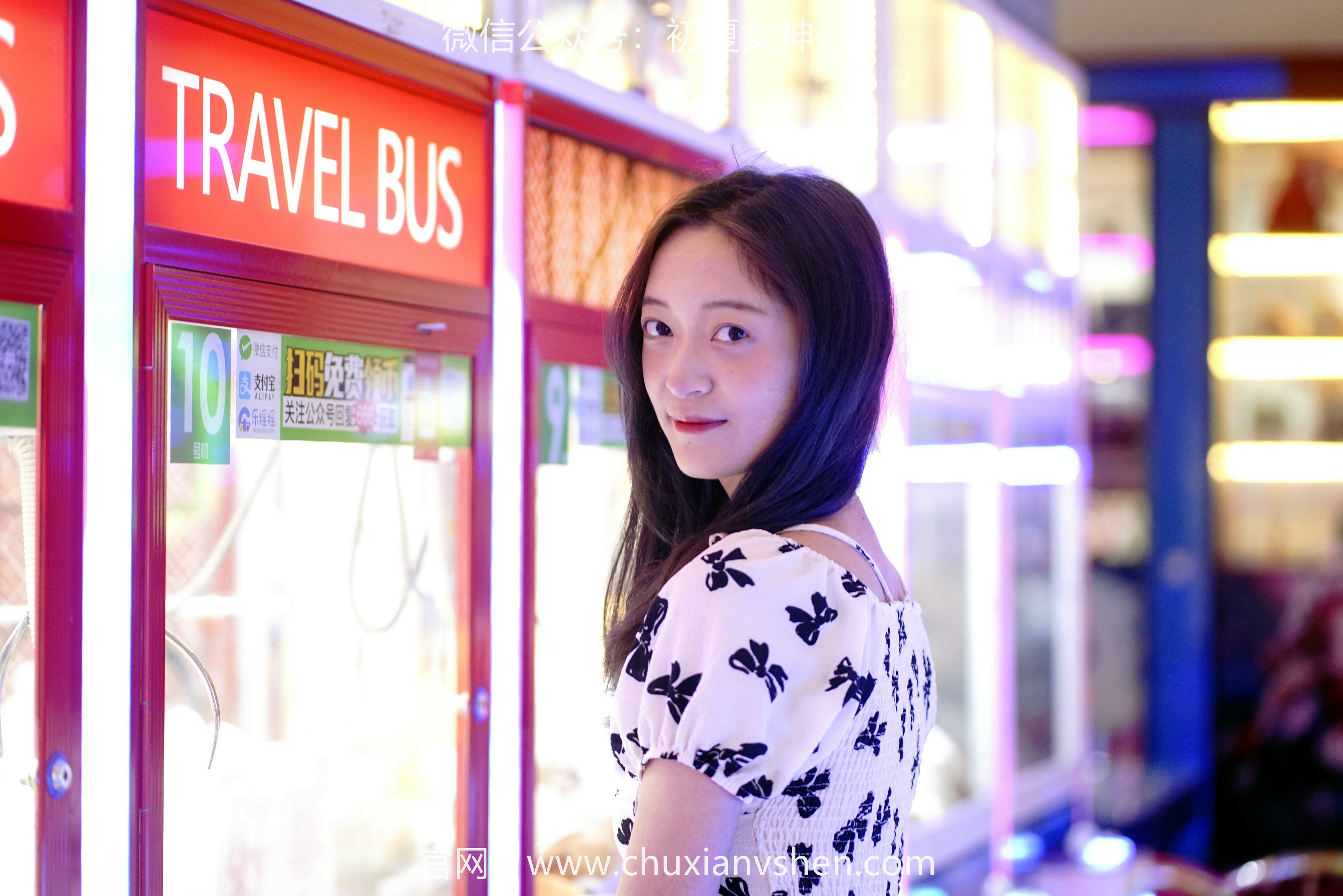 初夏女神 NO.072 依依 邻家女孩-商场篇[88P+1V／3.83GB]_第1集