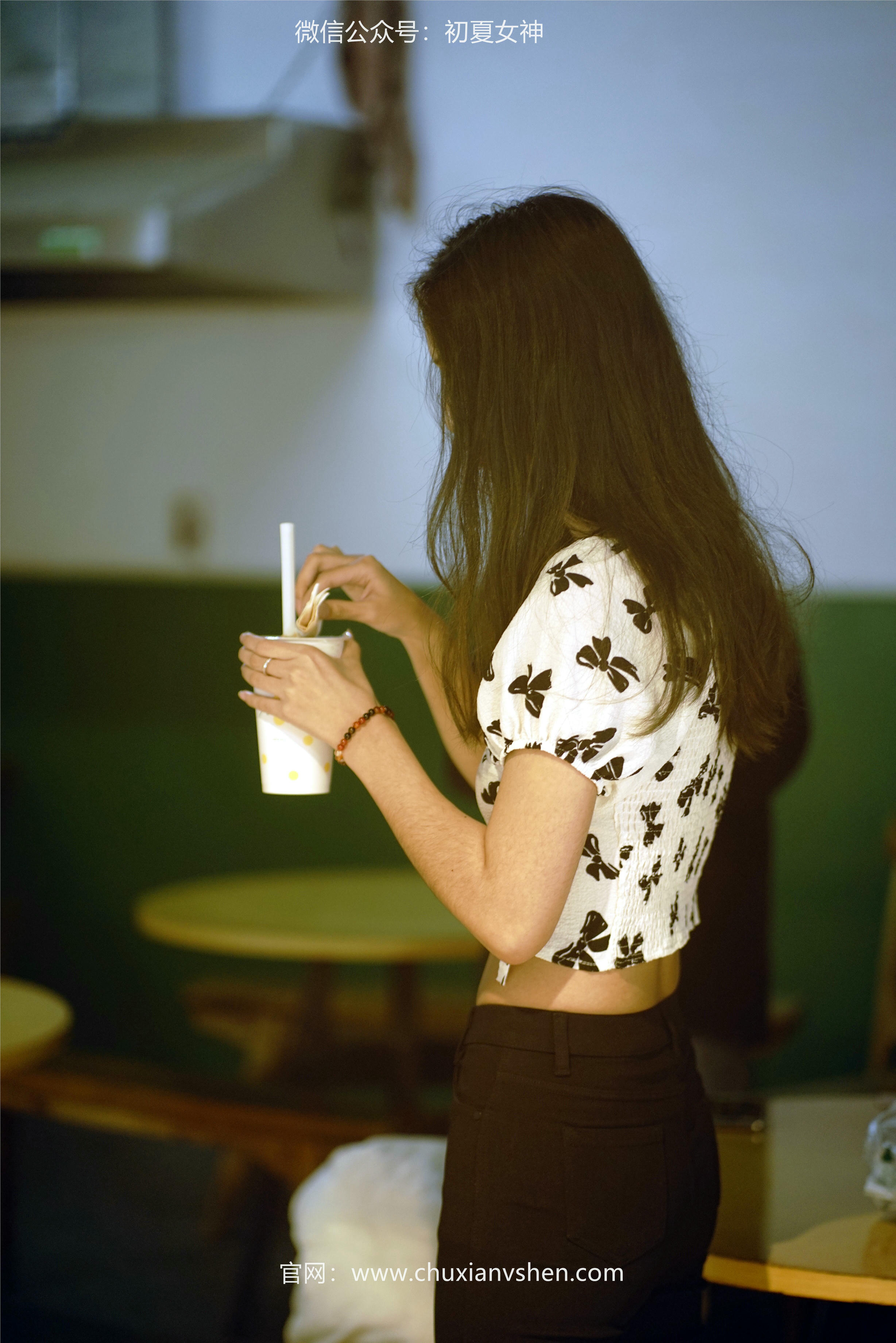 初夏女神 NO.072 依依 邻家女孩-商场篇[88P+1V／3.83GB]_第4集