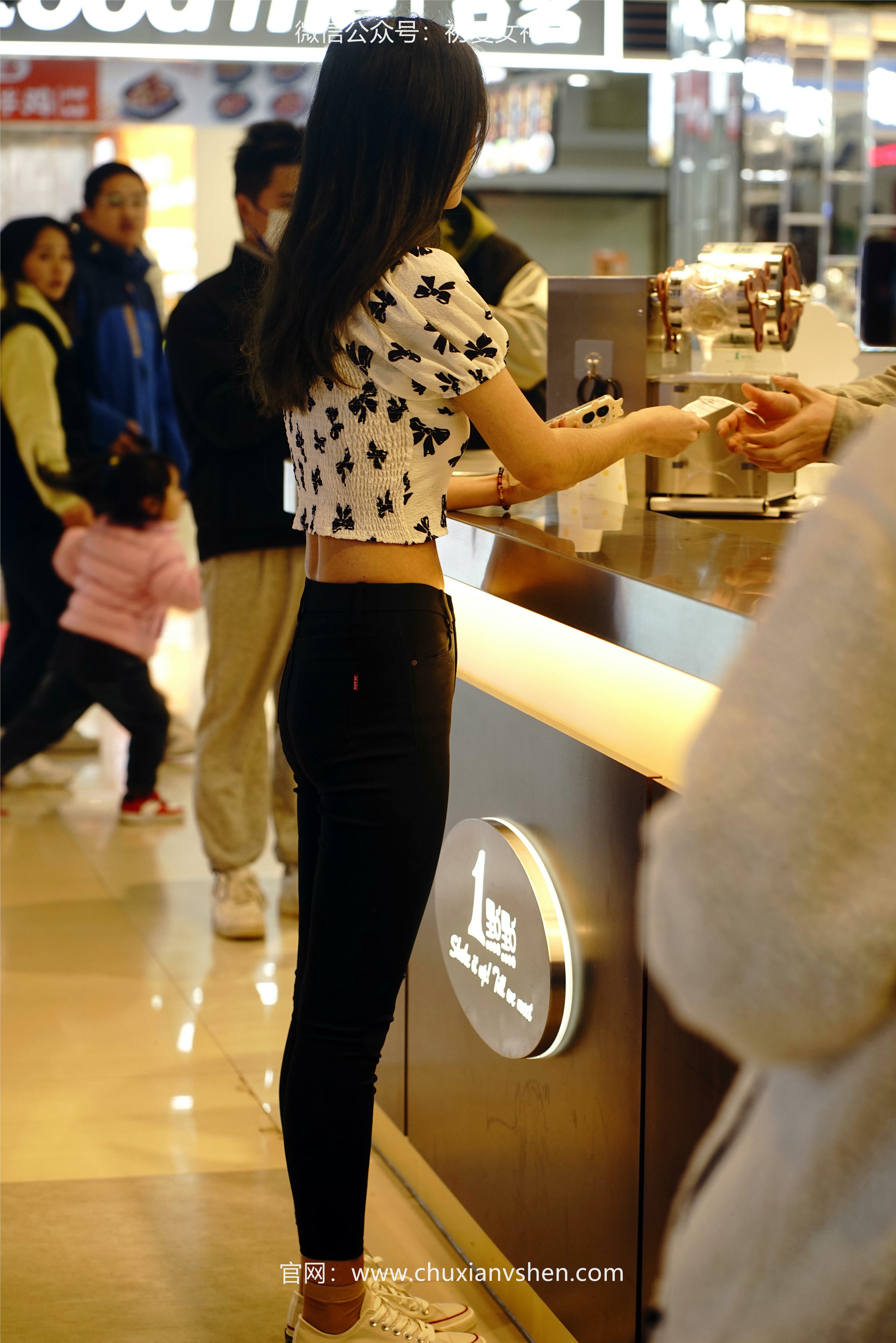 初夏女神 NO.072 依依 邻家女孩-商场篇[88P+1V／3.83GB]_第5集