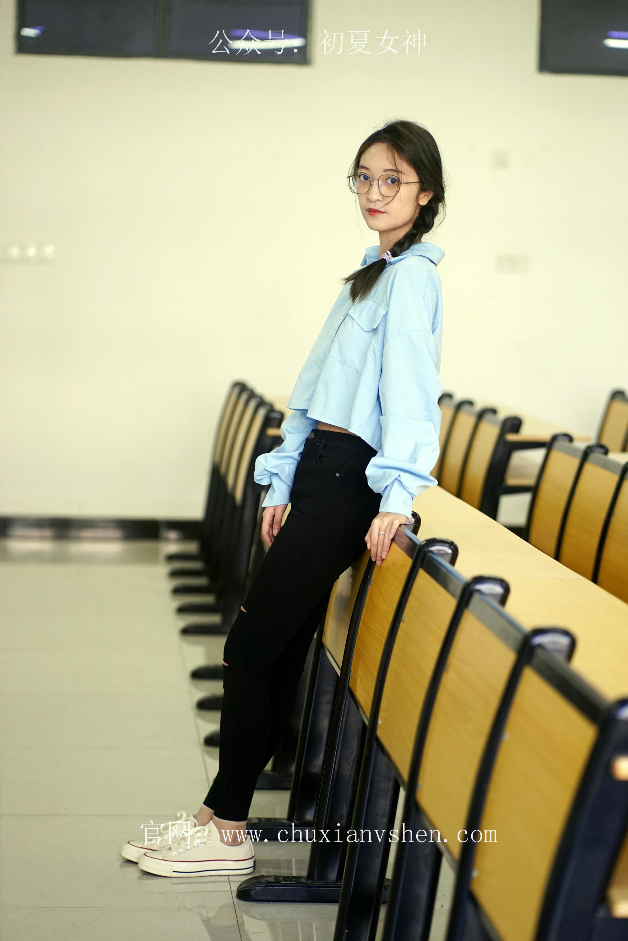 初夏女神 NO.073 依依 邻家女孩-学习篇[140P+1V／6.12GB]_第3集