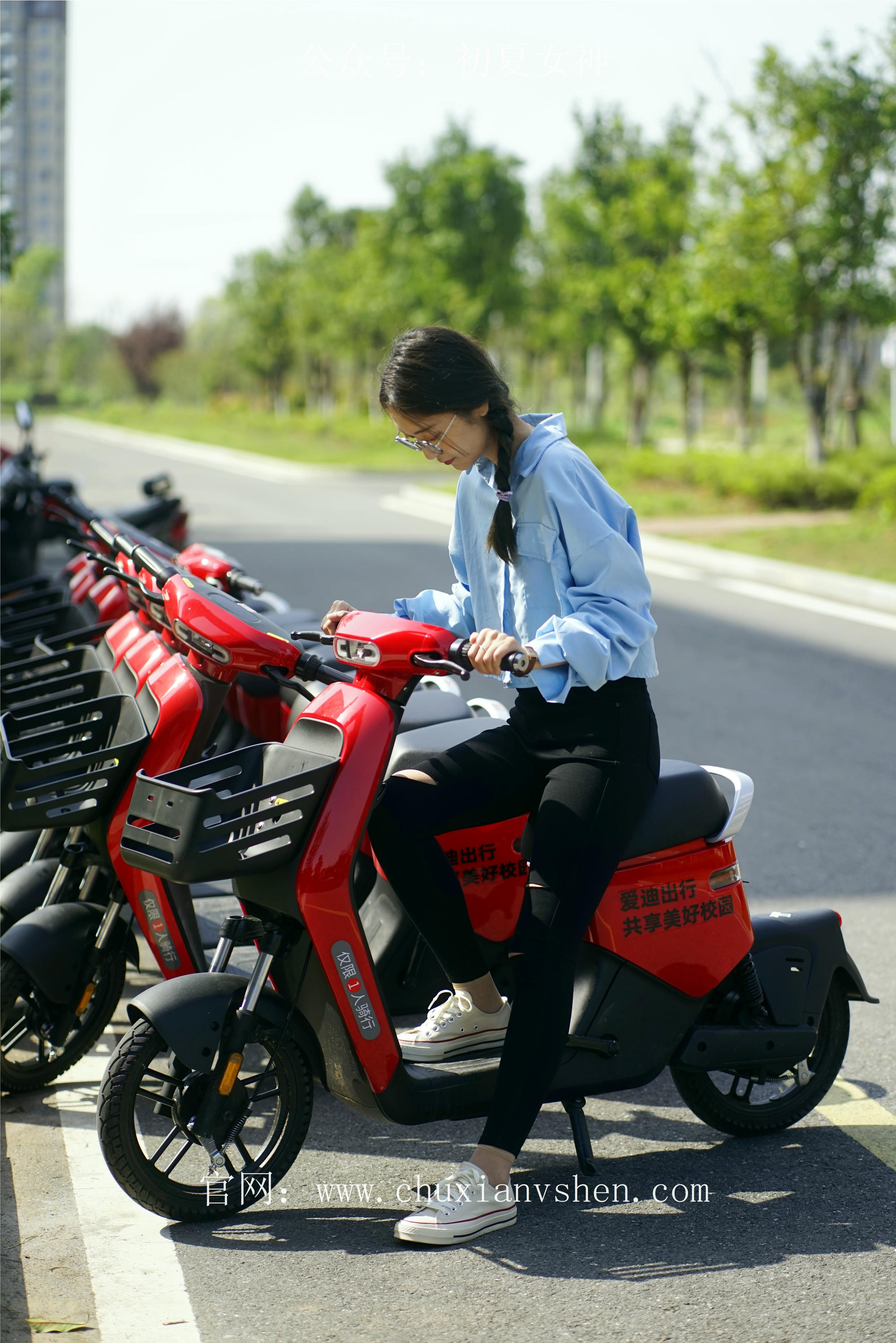 初夏女神 NO.073 依依 邻家女孩-学习篇[140P+1V／6.12GB]_第4集