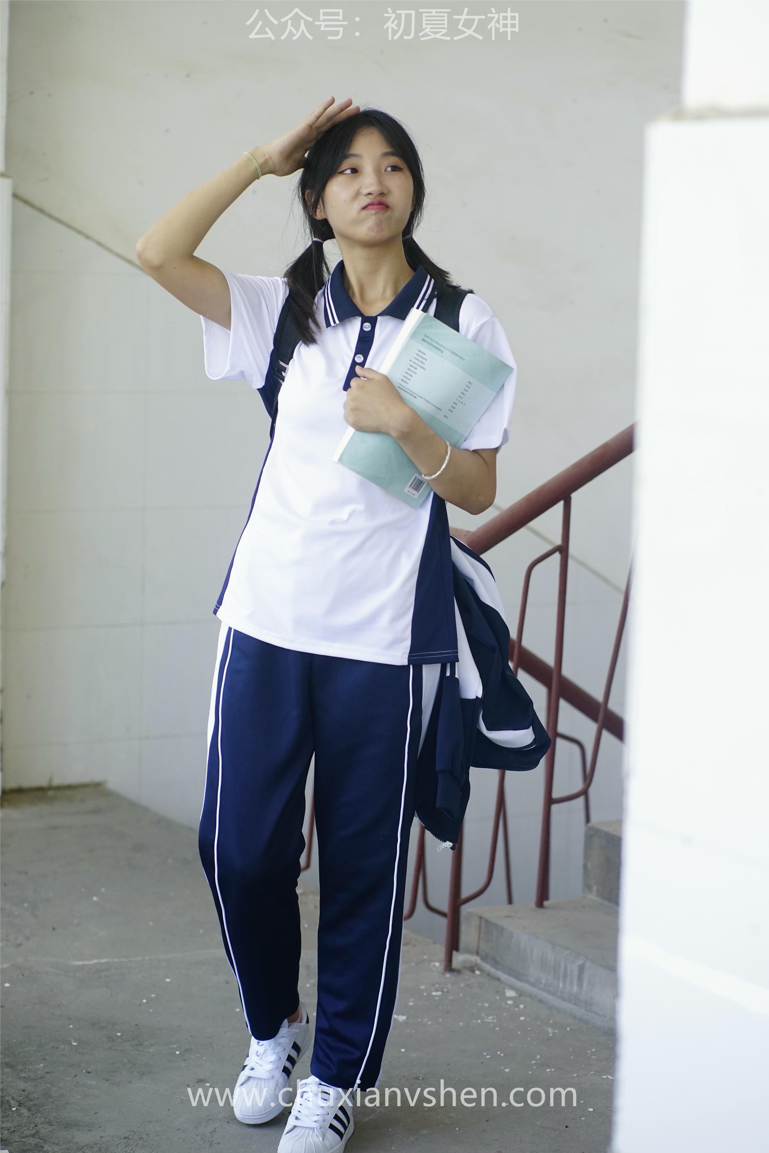 初夏女神 NO.074 点点 旧梦青春[172P+1V／6.61GB]_第1集