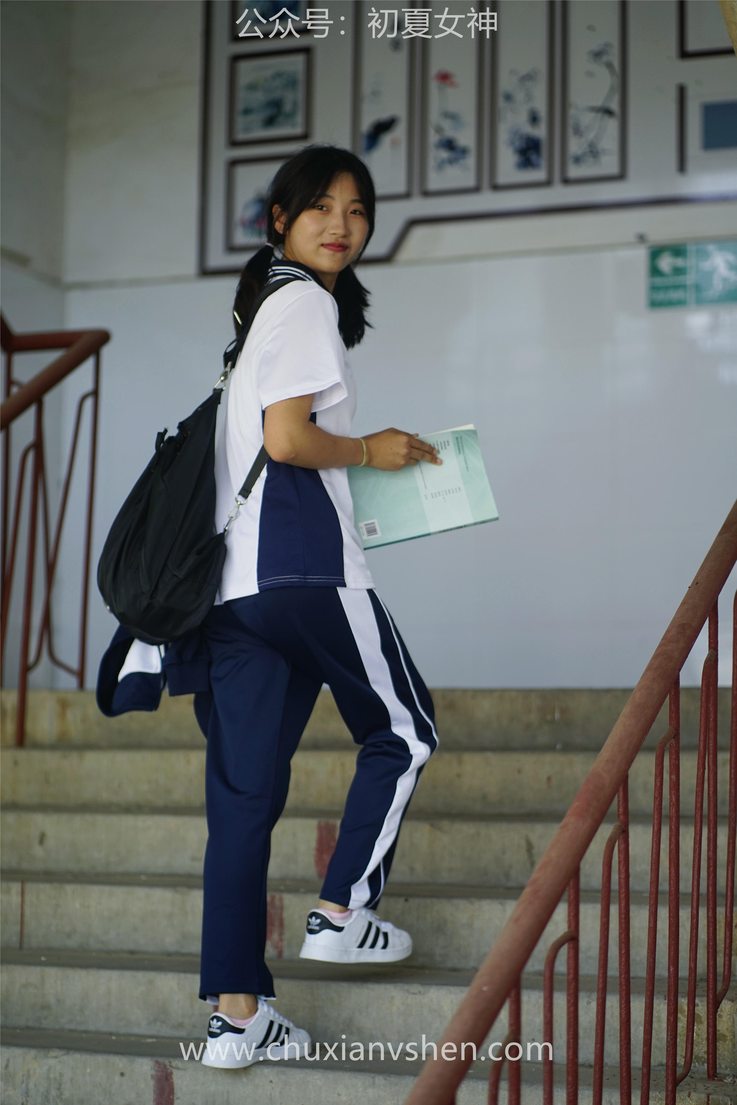 初夏女神 NO.074 点点 旧梦青春[172P+1V／6.61GB]_第9集