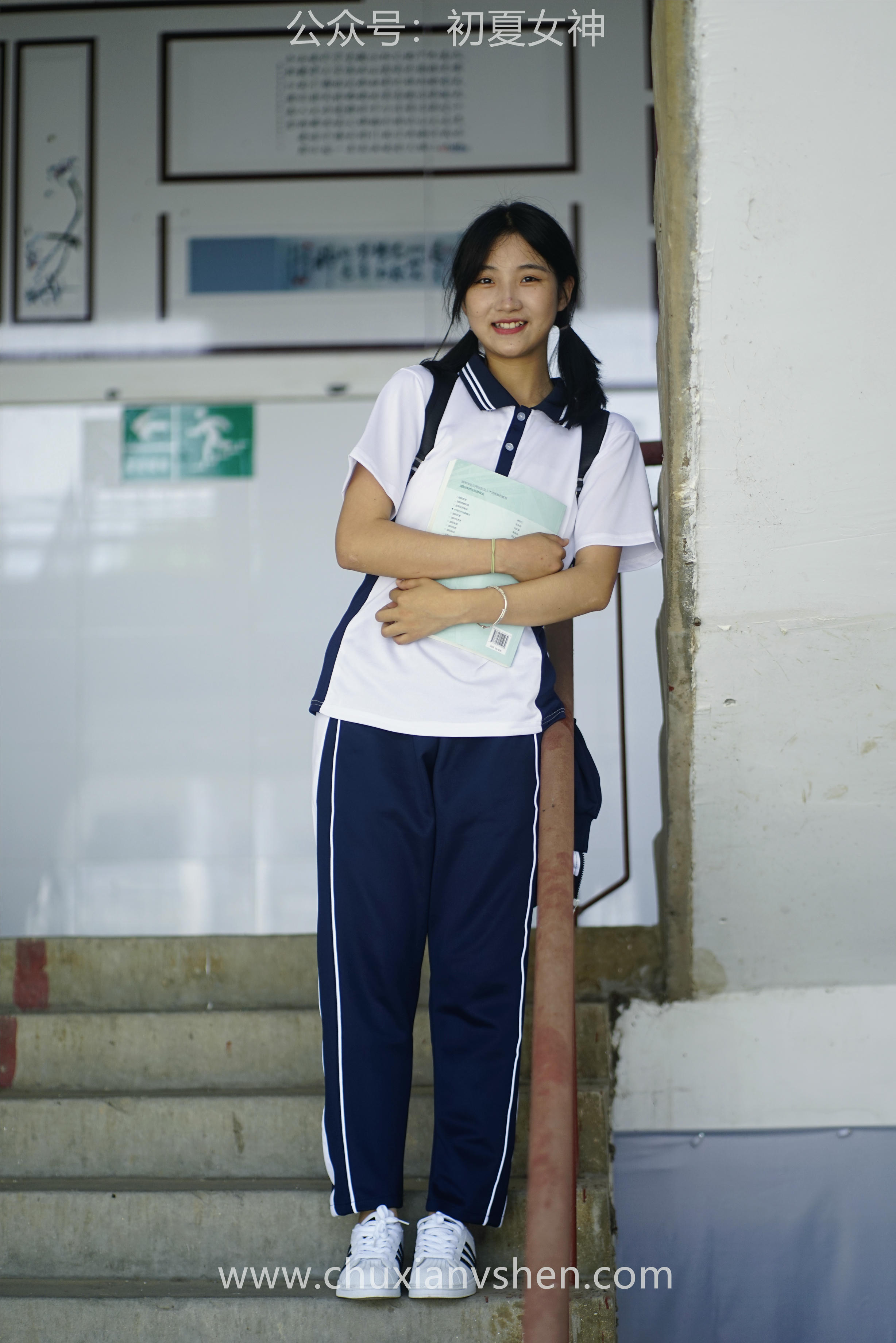 初夏女神 NO.074 点点 旧梦青春[172P+1V／6.61GB]_第9集