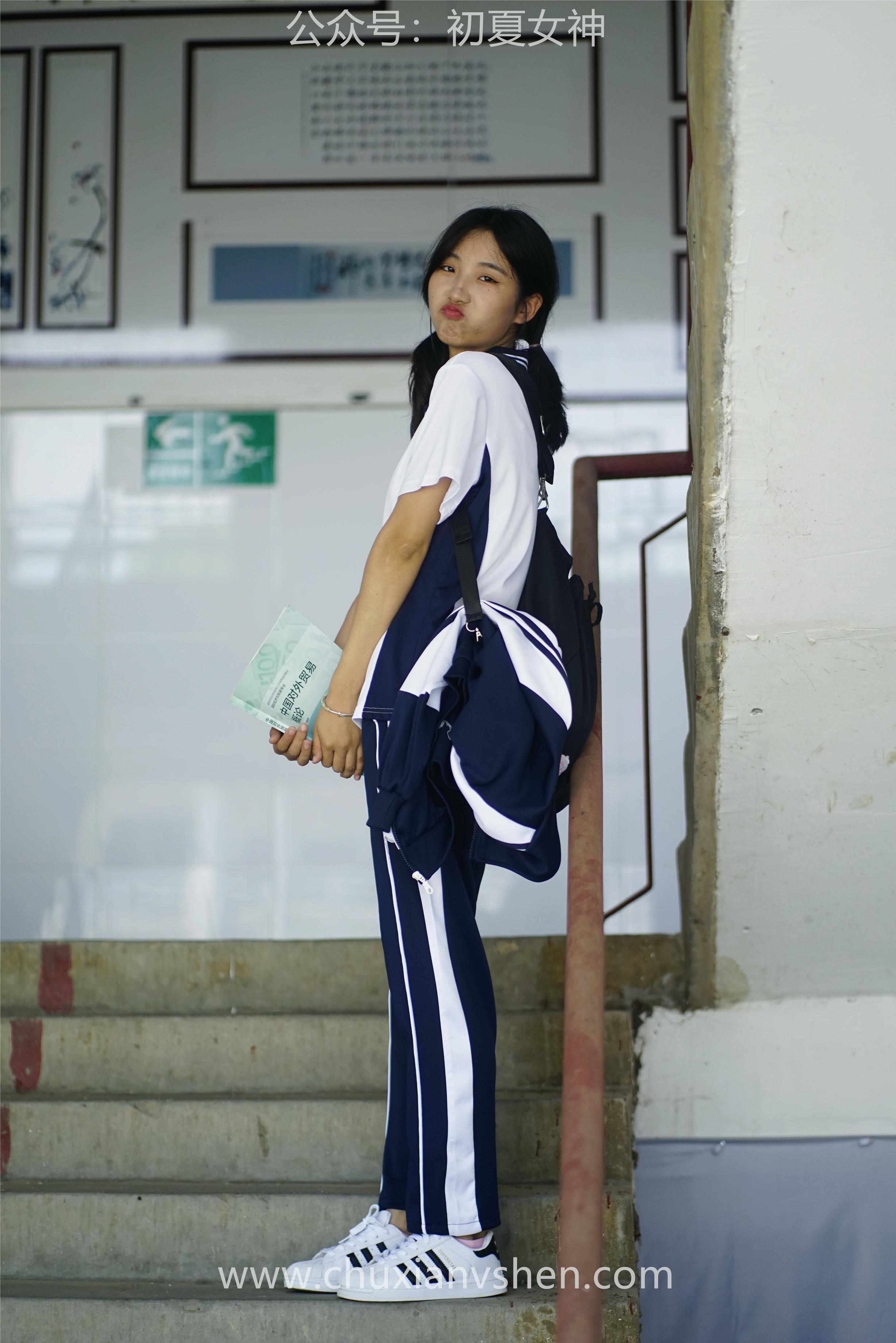 初夏女神 NO.074 点点 旧梦青春[172P+1V／6.61GB]_第9集